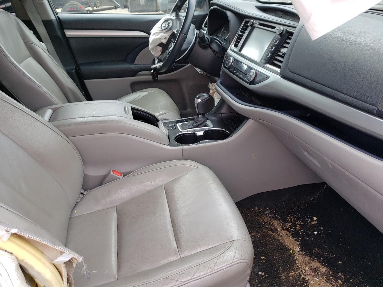 Photo 5 from auction – 2014 TOYOTA HIGHLANDER with VIN 5TDJKRFH5ES004842