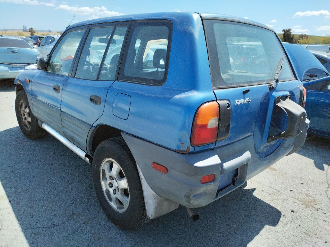 Photo 3 from auction – 1996 TOYOTA RAV4 with VIN JT3GP10V8T7002588