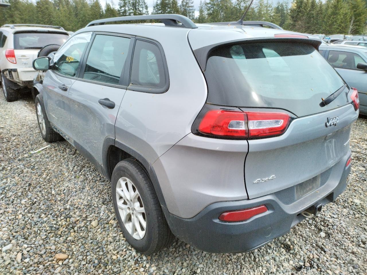 Photo 3 from auction – 2015 JEEP CHEROKEE S with VIN 1C4PJMAB7FW735051