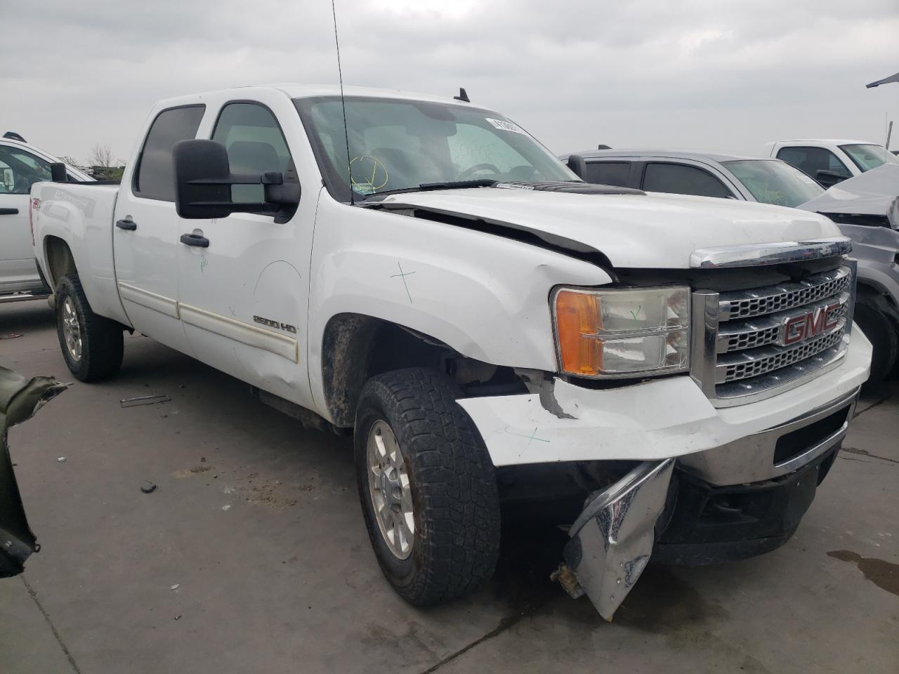 GMC SIERRA K25 2014 with VIN 1GT120C8XEF113183 - Photo from auction