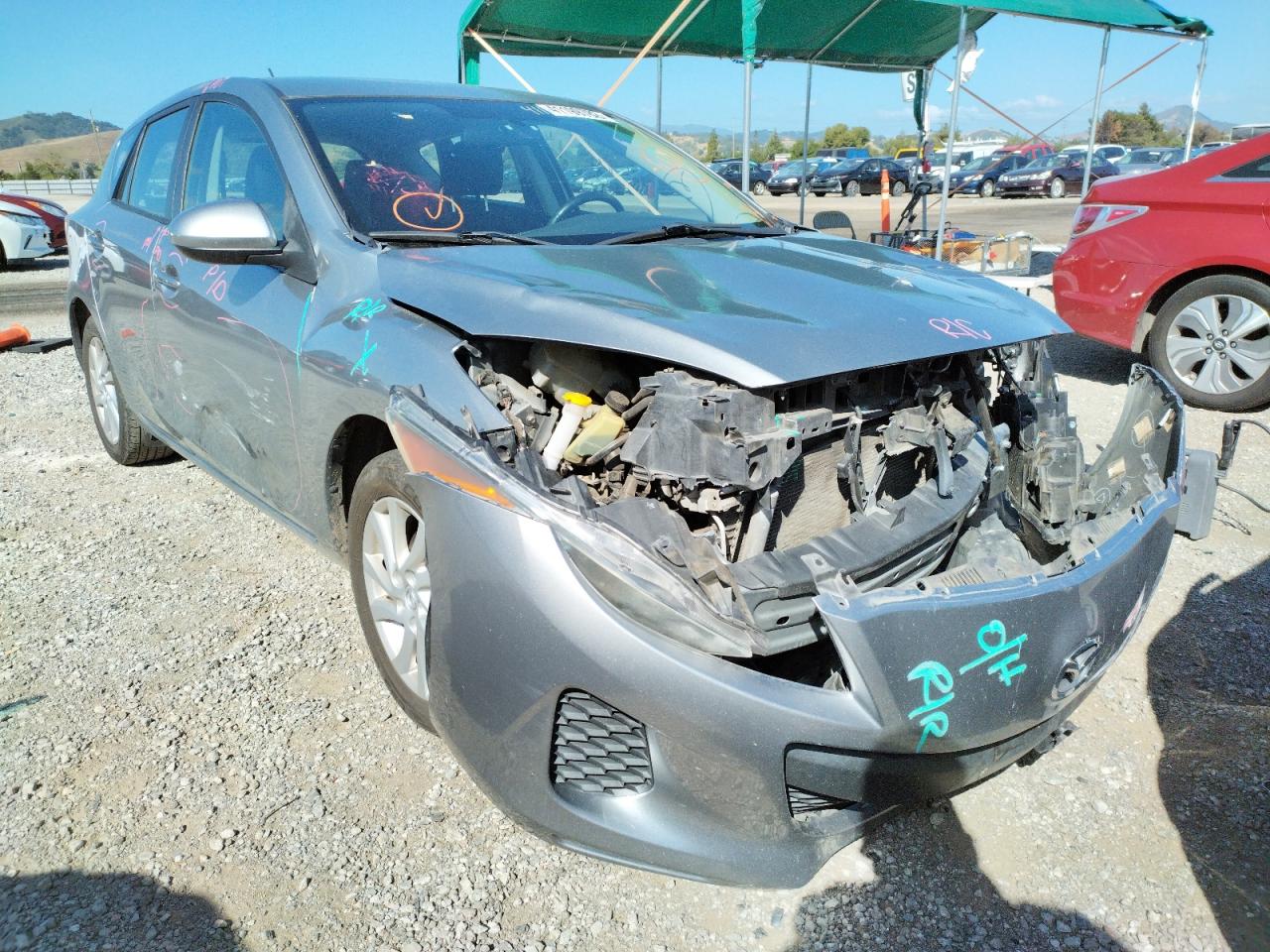 MAZDA 3 I 2012 with VIN JM1BL1L82C1632617 - Photo from auction