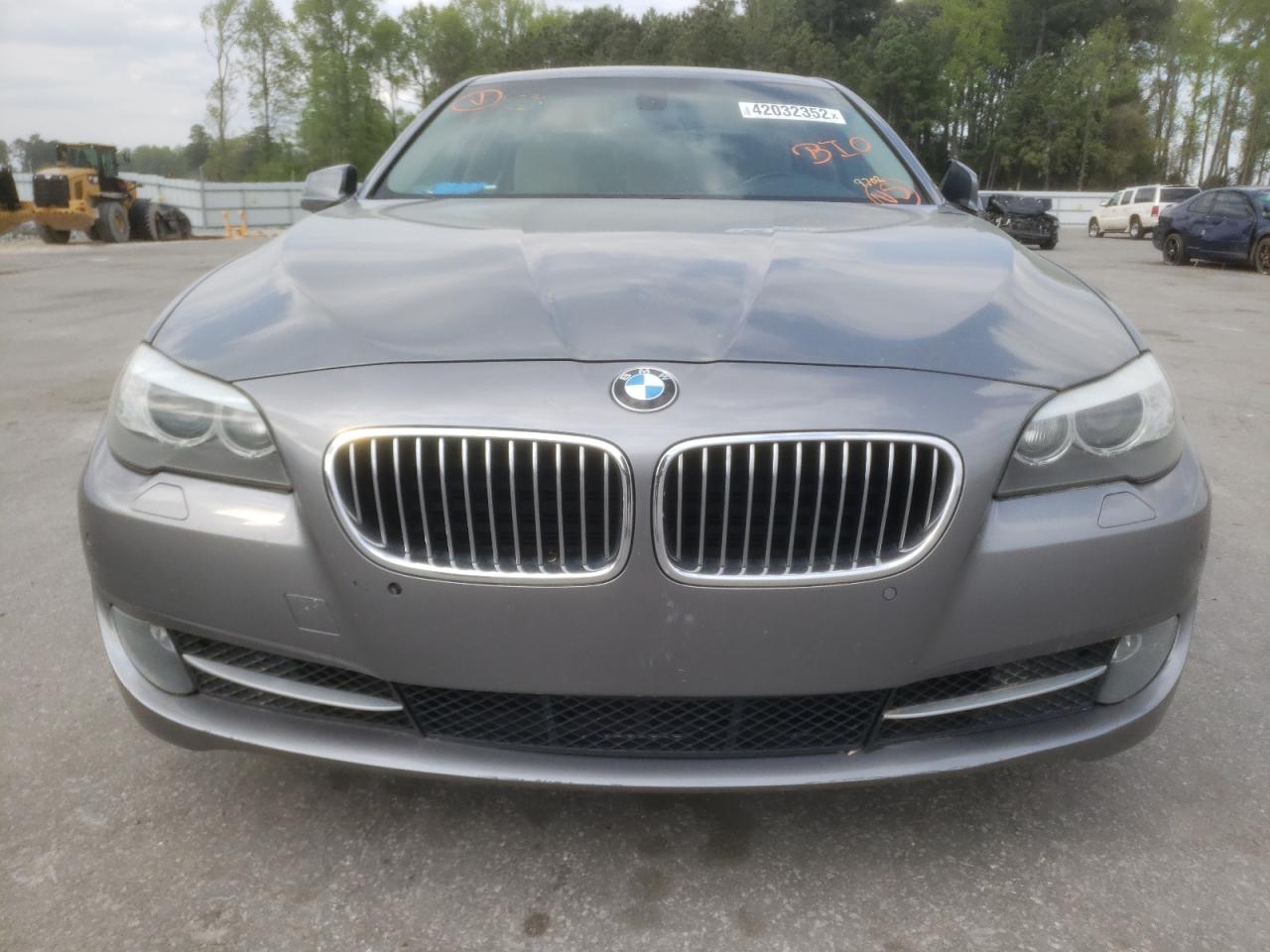 Photo 9 from auction – 2011 BMW 528 I with VIN WBAFR1C50BC749702