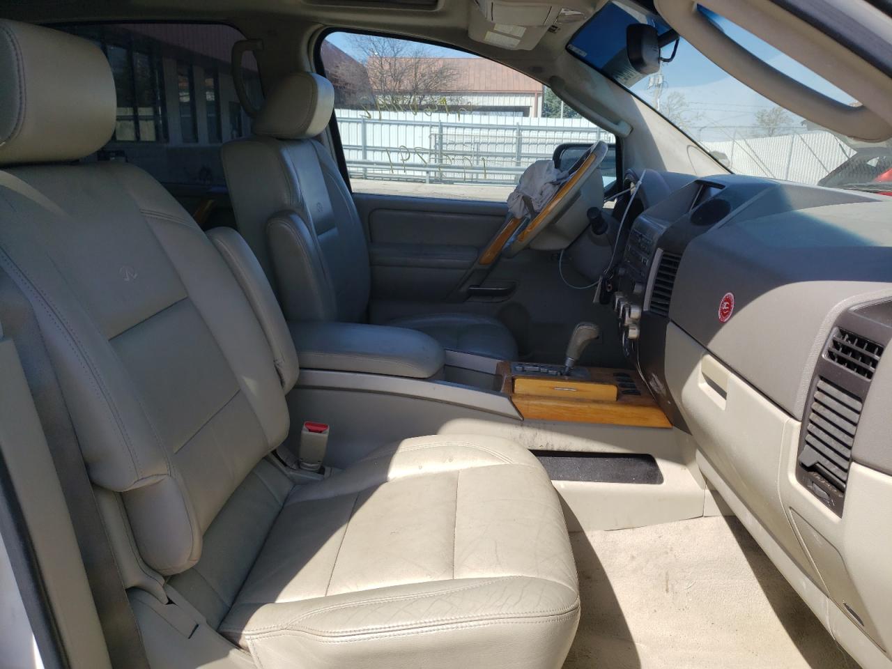 Photo 5 from auction – 2007 INFINITI QX56 with VIN 5N3AA08C47N801174