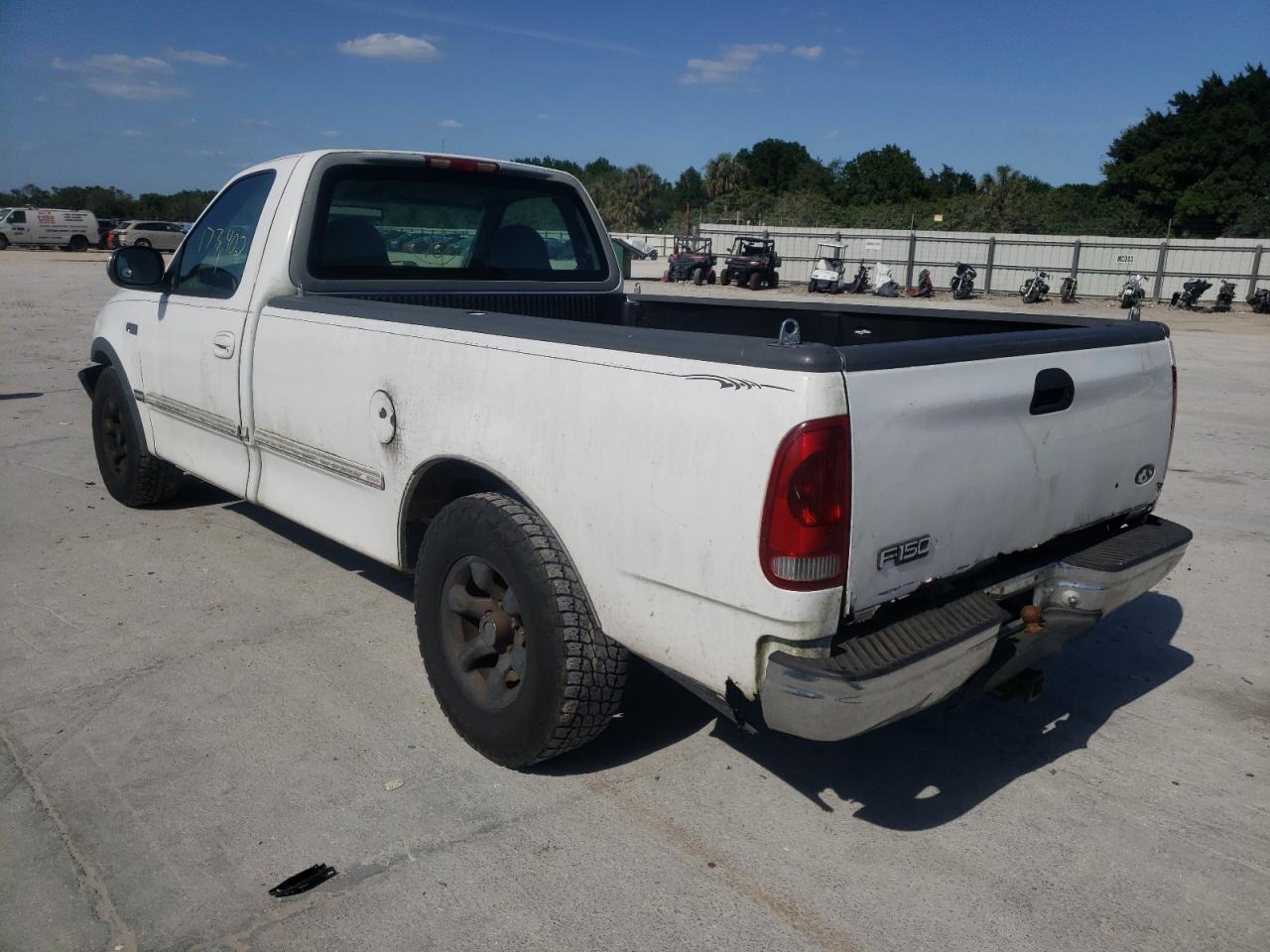 Photo 3 from auction – 1997 FORD F150 with VIN 1FTDF1768VNC22165