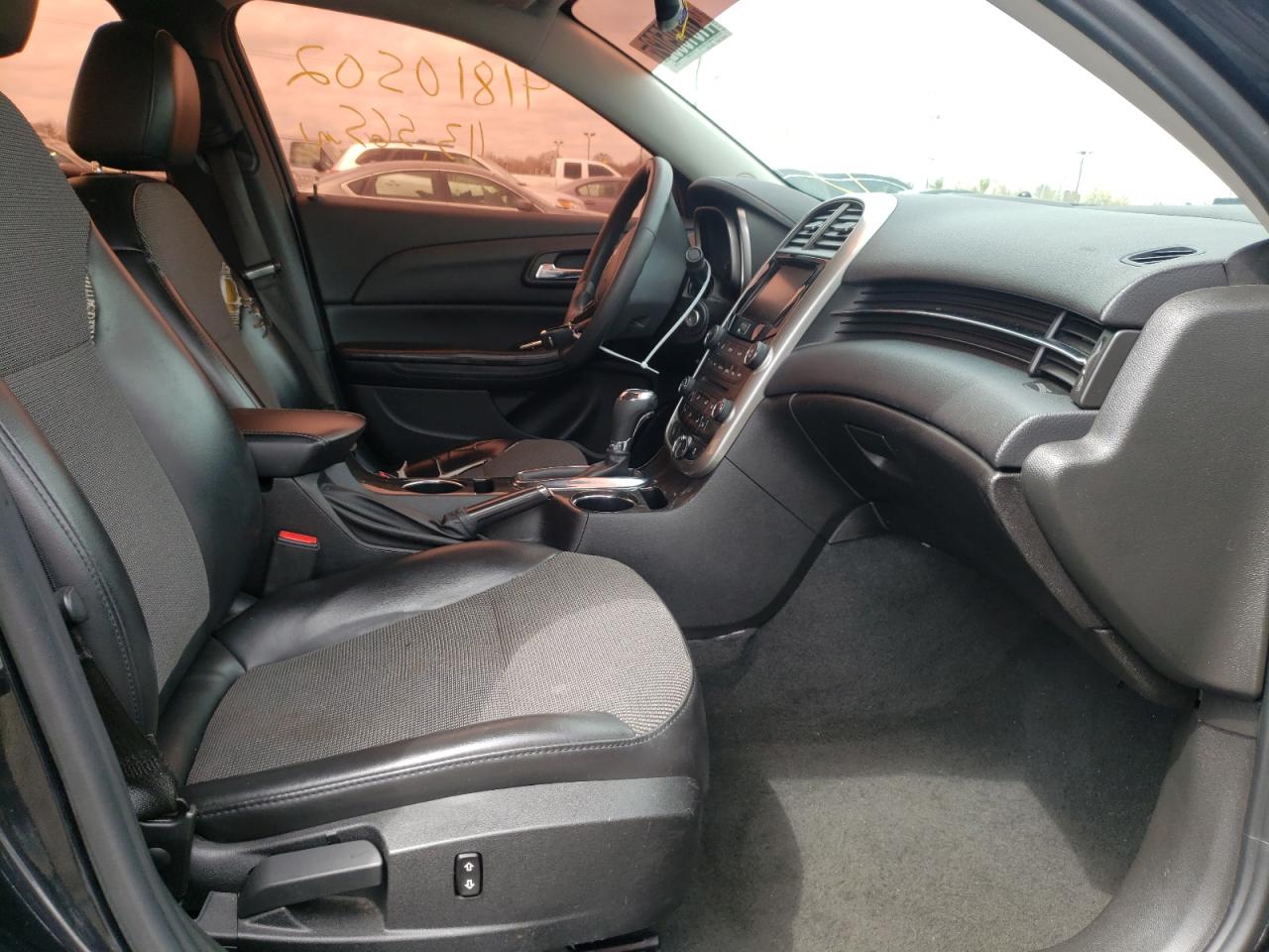 Photo 5 from auction – 2015 CHEVROLET MALIBU 1LT with VIN 1G11C5SL7FF226163