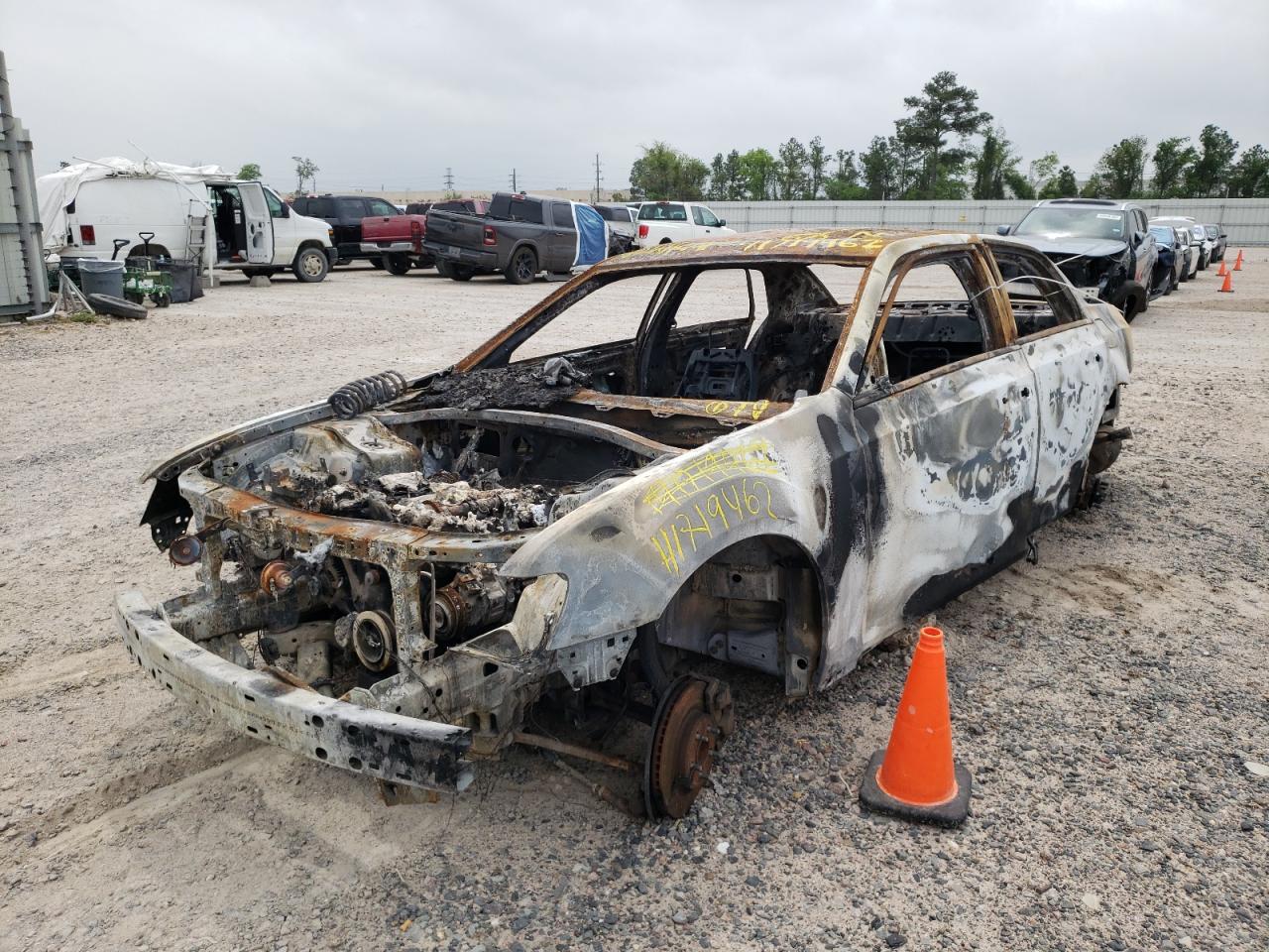 Photo 2 from auction – 2015 CHRYSLER 300 LIMITE with VIN 2C3CCAAG4FH920535