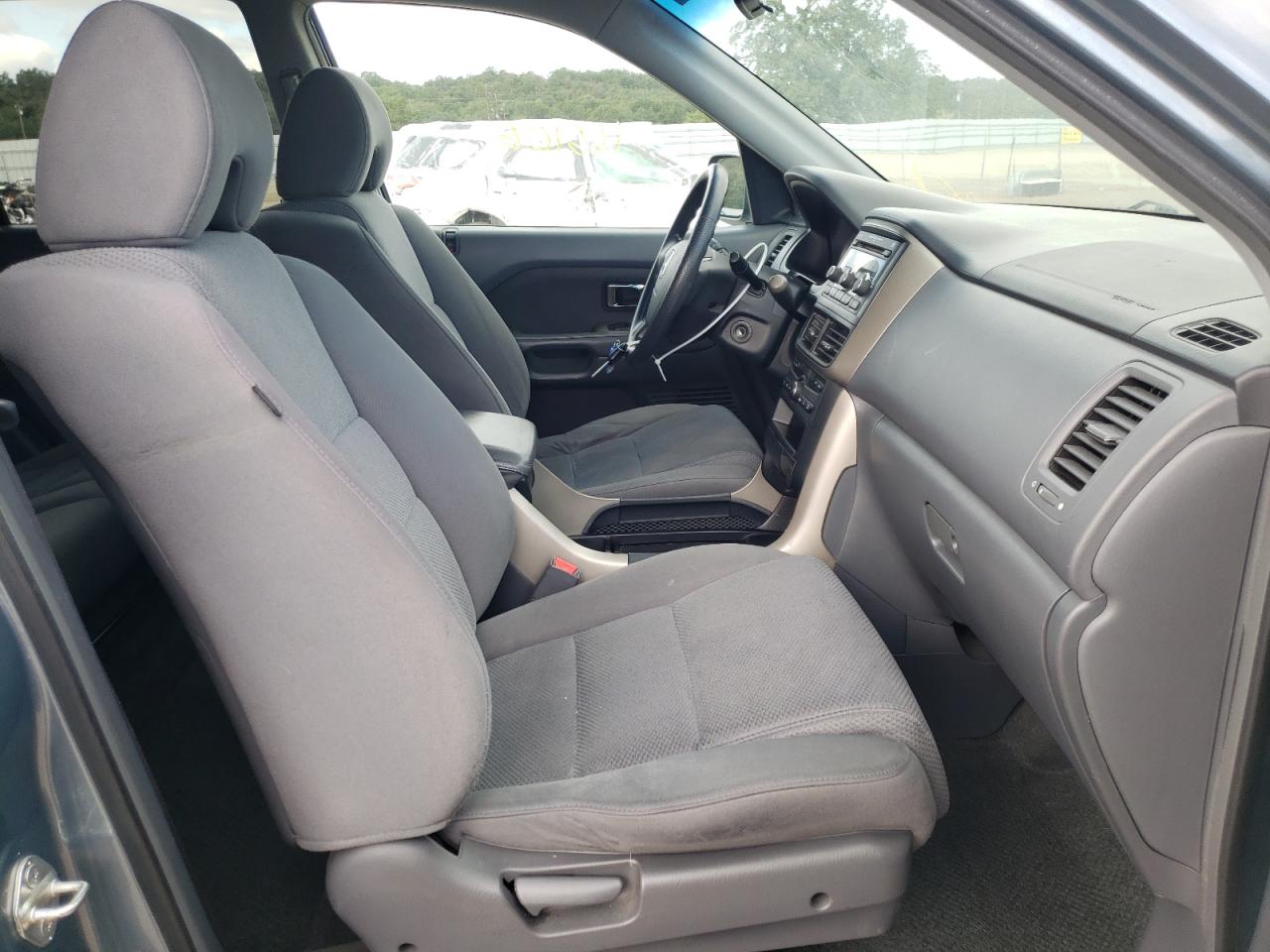 Photo 5 from auction – 2007 HONDA PILOT EX with VIN 2HKYF18497H520547