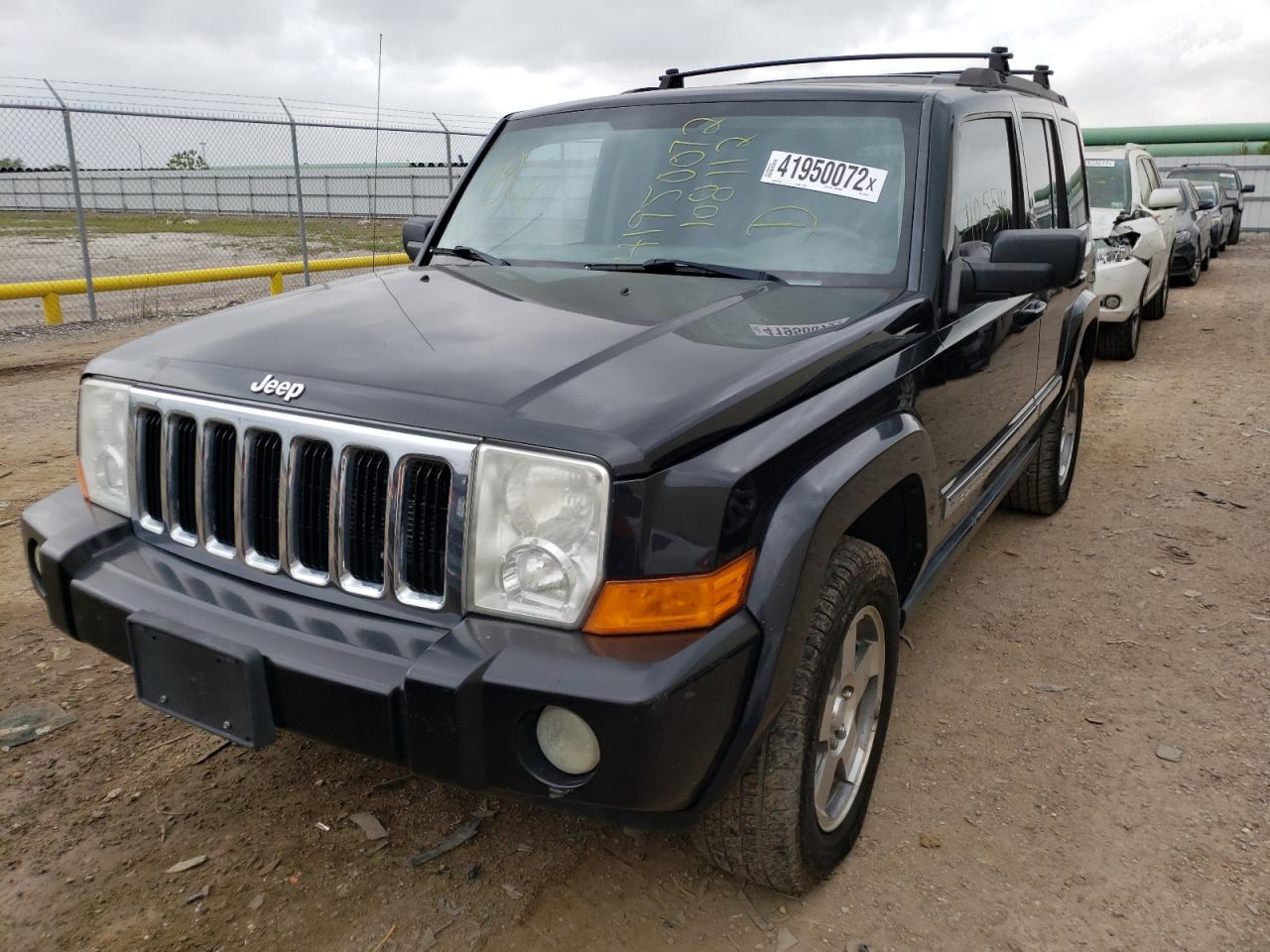 Photo 2 from auction – 2010 JEEP COMMANDER with VIN 1J4RH4GK0AC108112