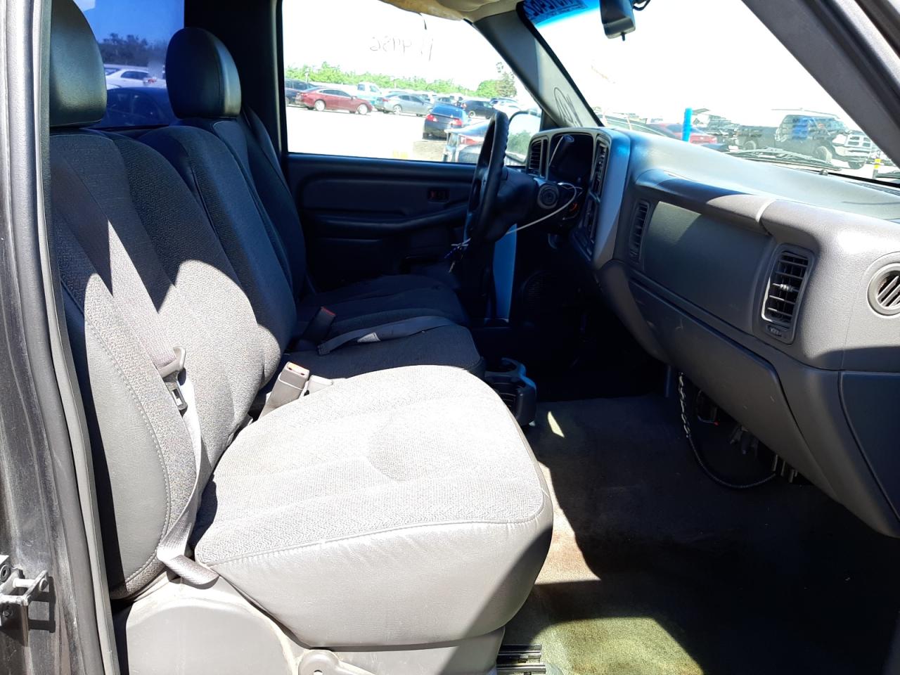 Photo 5 from auction – 2003 GMC NEW SIERRA with VIN 1GTEC14X03Z359441
