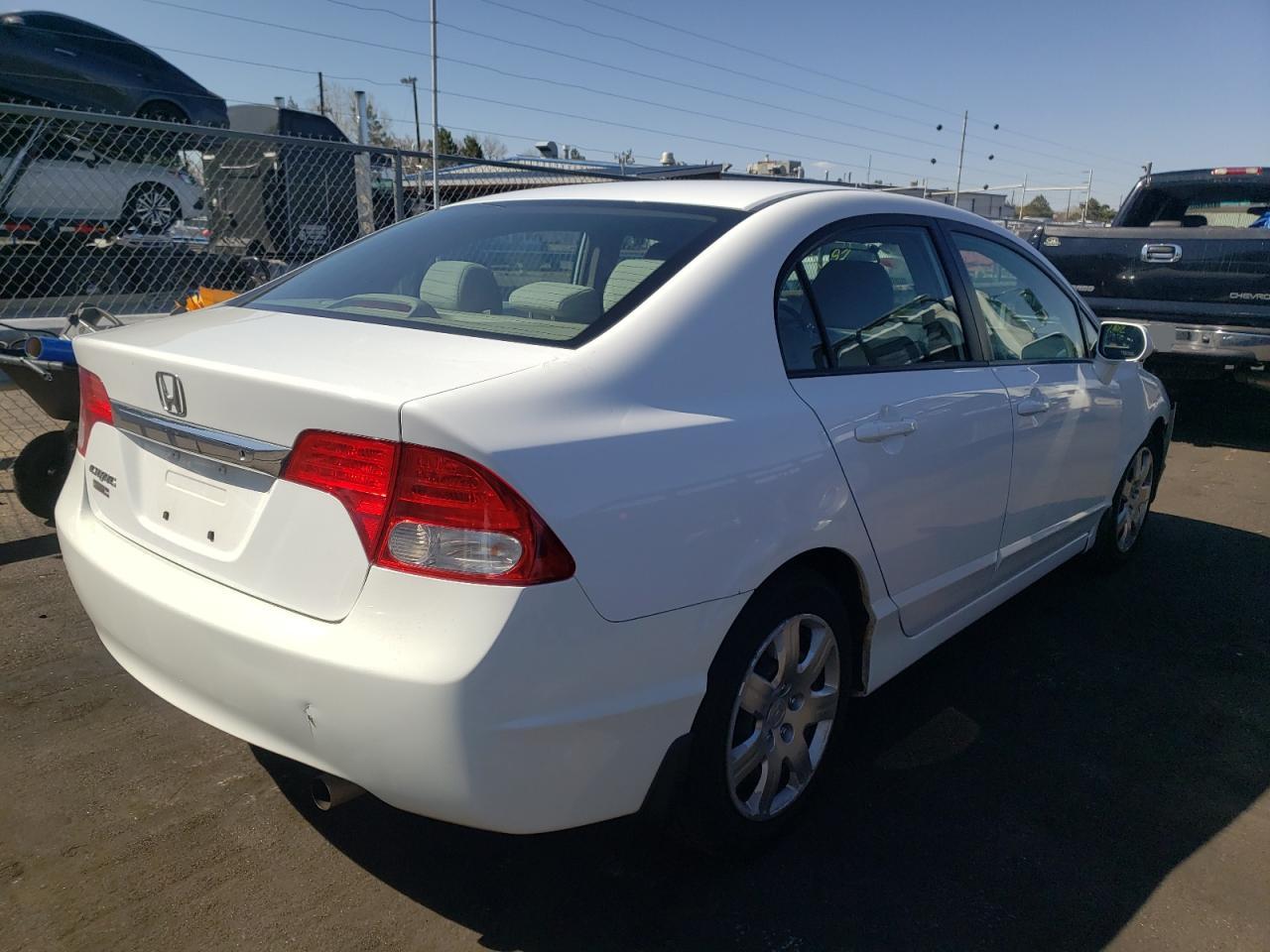 Photo 4 from auction – 2011 HONDA CIVIC LX with VIN 19XFA1F53BE031897