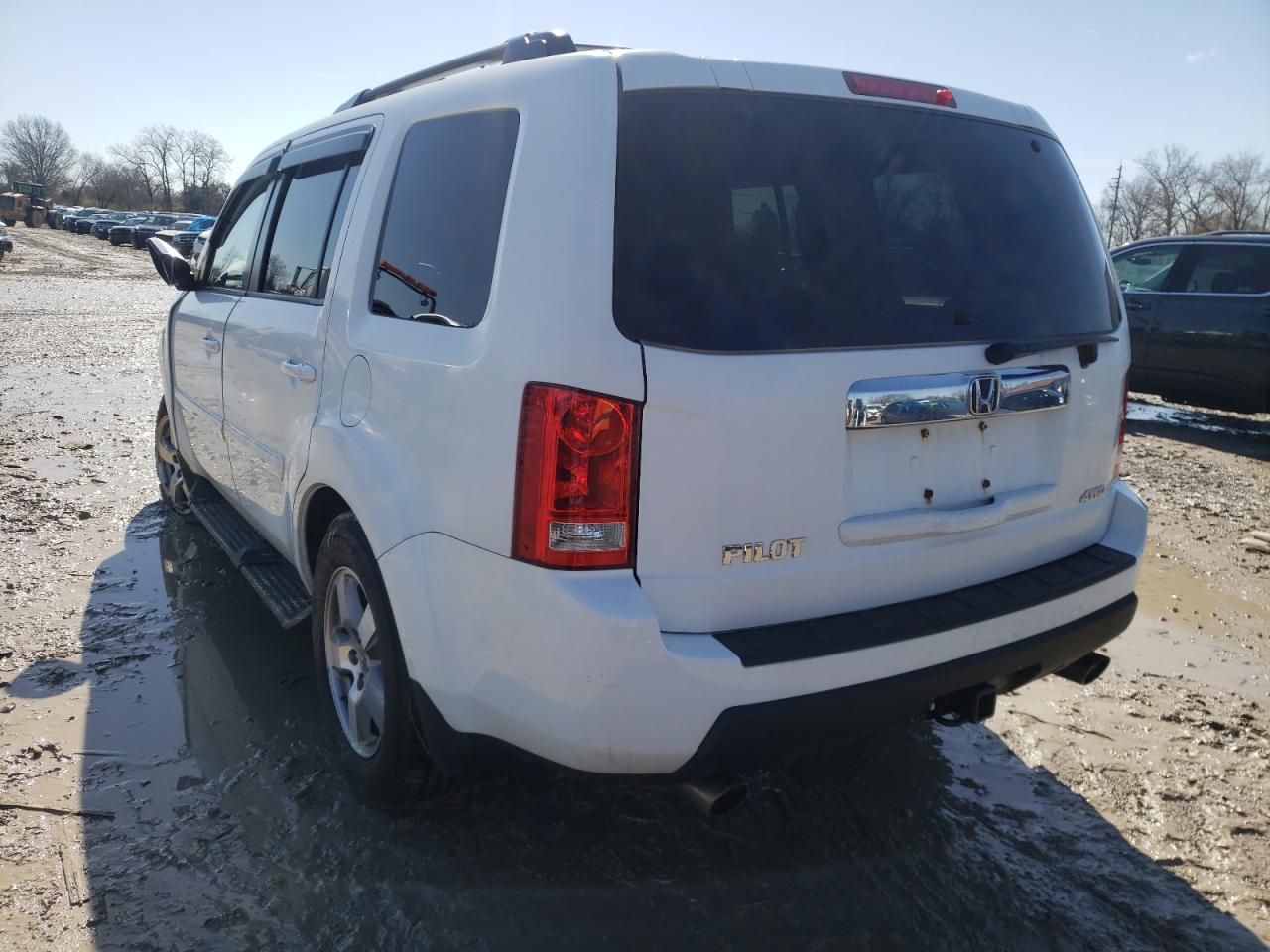 Photo 3 from auction – 2011 HONDA PILOT EX with VIN 5FNYF4H42BB102789