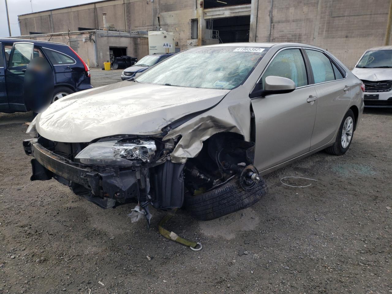 Photo 2 from auction – 2015 TOYOTA CAMRY LE with VIN 4T4BF1FK8FR479826