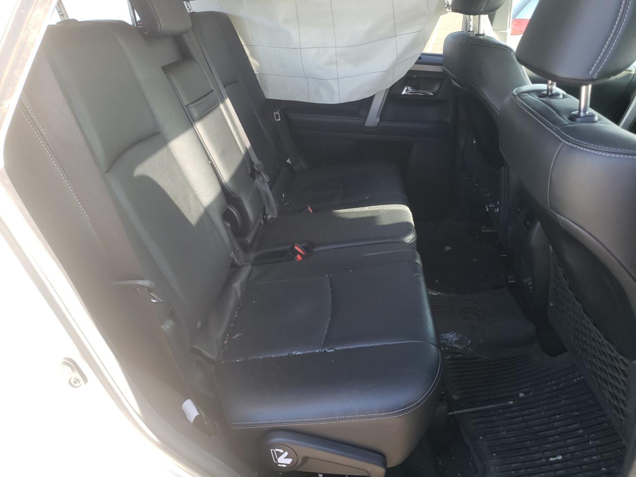 Photo 6 from auction – 2020 TOYOTA 4RUNNER SR with VIN JTEBU5JR7L5814706