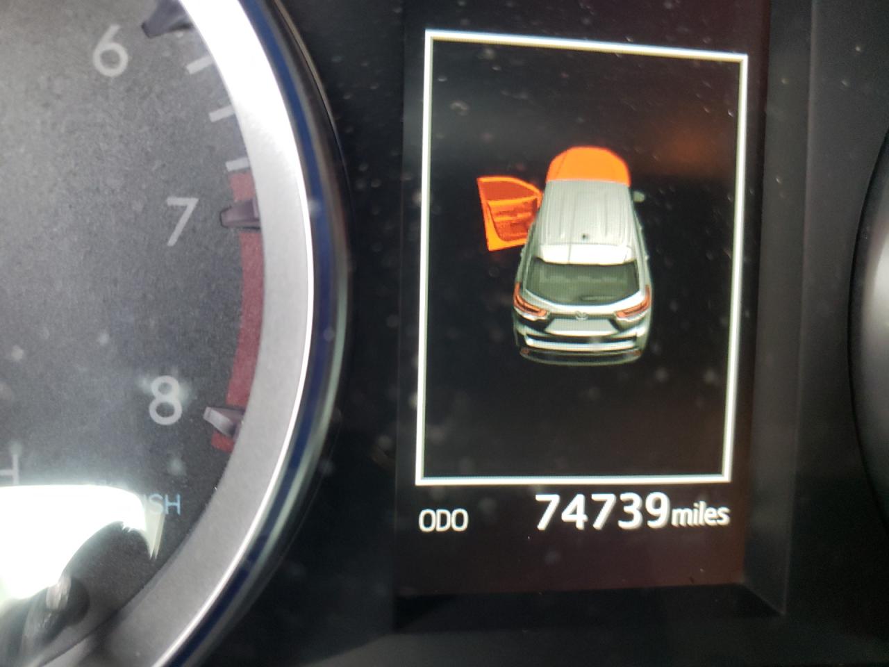 صورة رقم 8 من المزاد - 2017 TOYOTA HIGHLANDER مع VIN 5TDJZRFH7HS398537