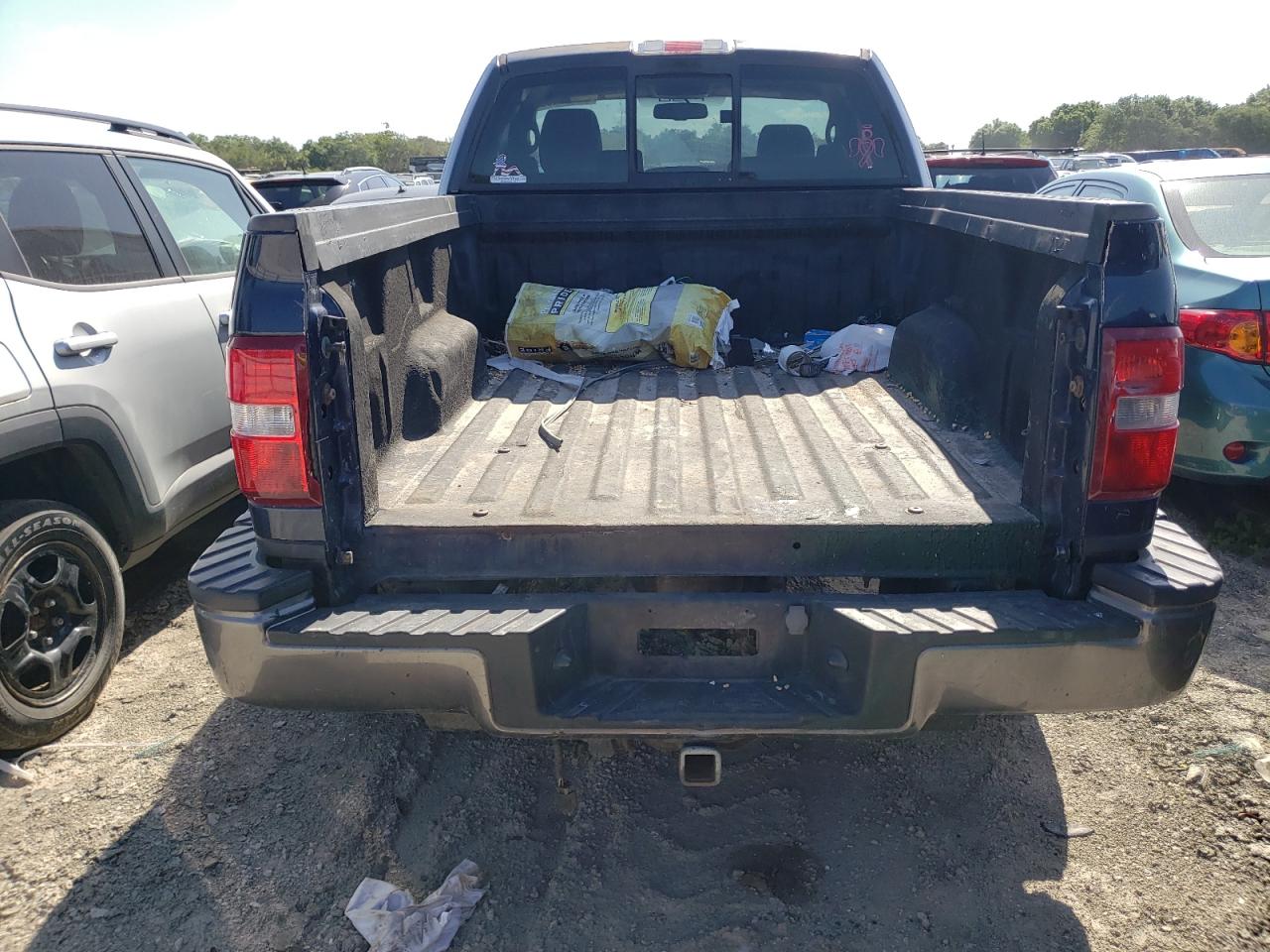 Photo 6 from auction – 2006 FORD F150 with VIN 1FTRF04536KA82766