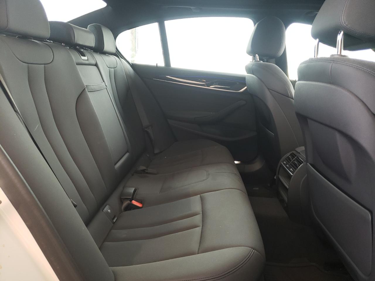Photo 6 from auction – 2019 BMW 530E with VIN WBAJA9C57KB393268