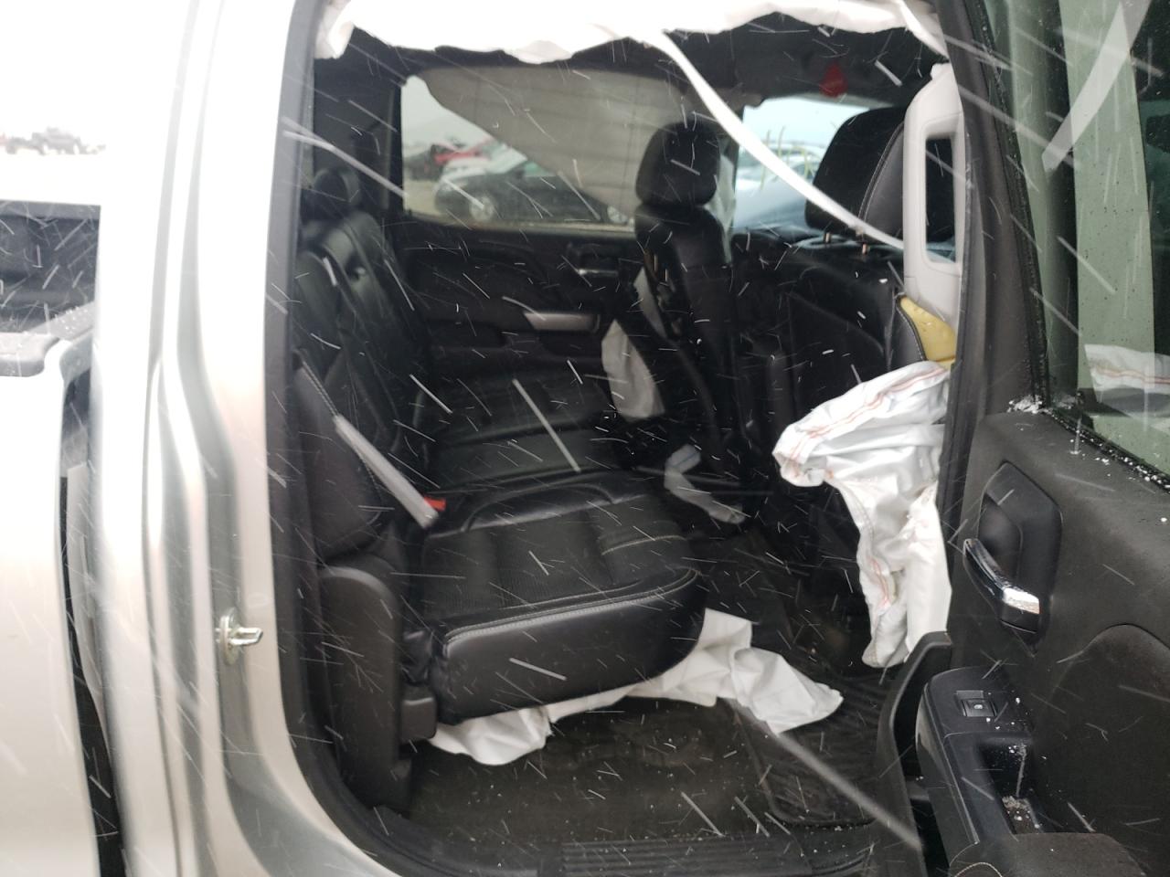 Photo 6 from auction – 2015 CHEVROLET SILVERADO with VIN 3GCUKREH6FG164890