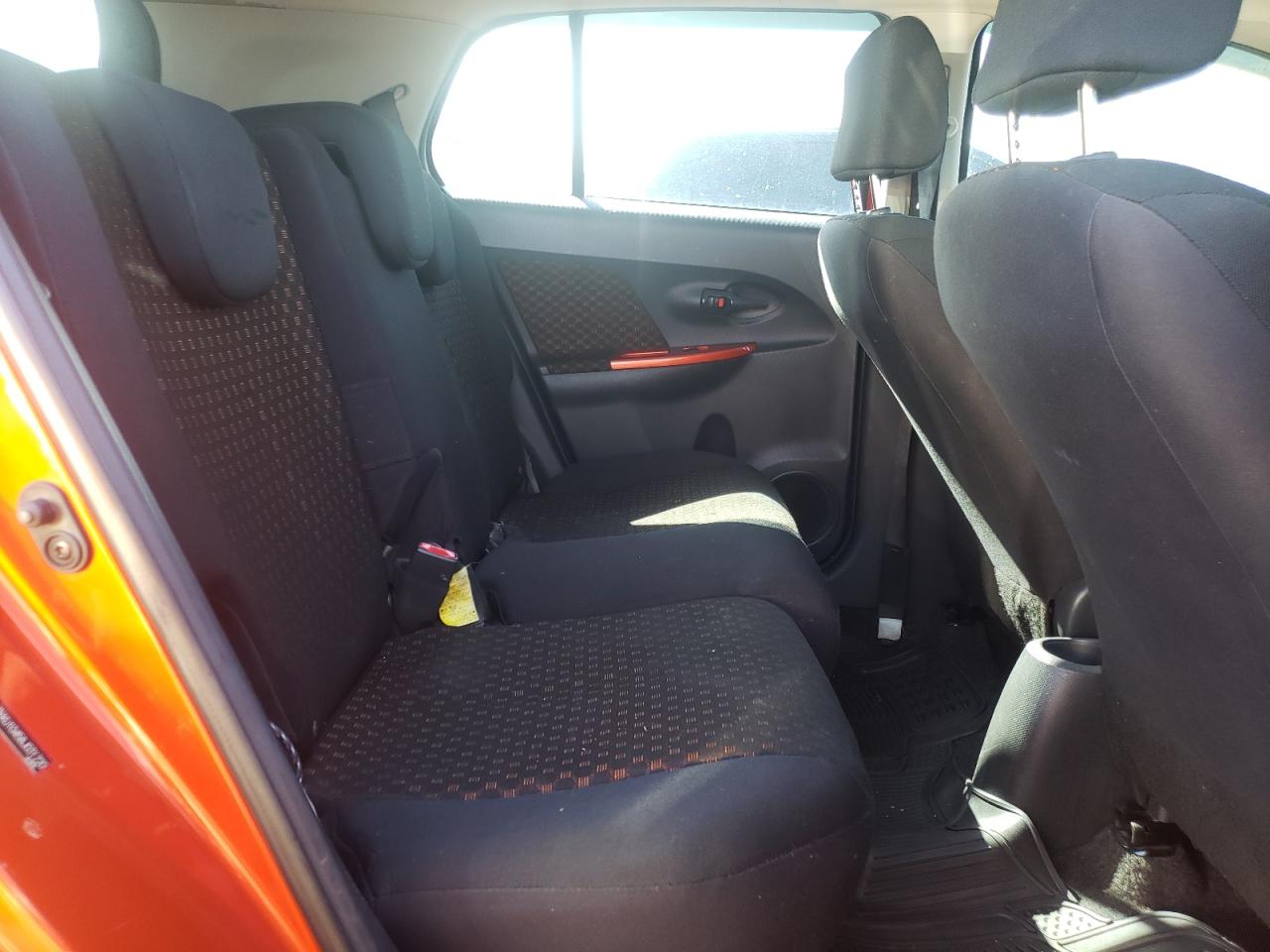 Photo 6 from auction – 2008 TOYOTA SCION with VIN JTKKU10458J031720