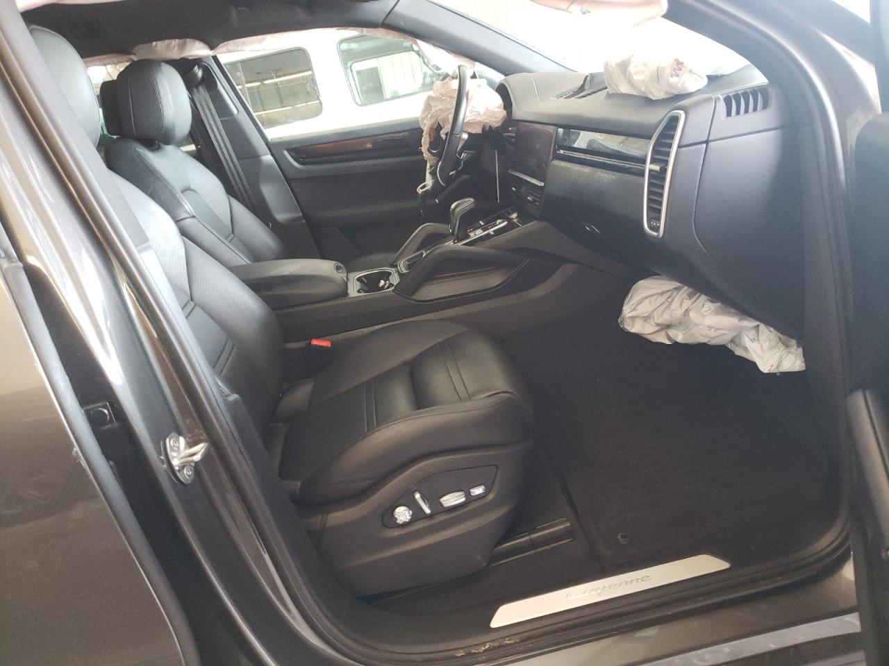 Photo 5 from auction – 2020 PORSCHE CAYENNE with VIN WP1AA2AY3LDA05741