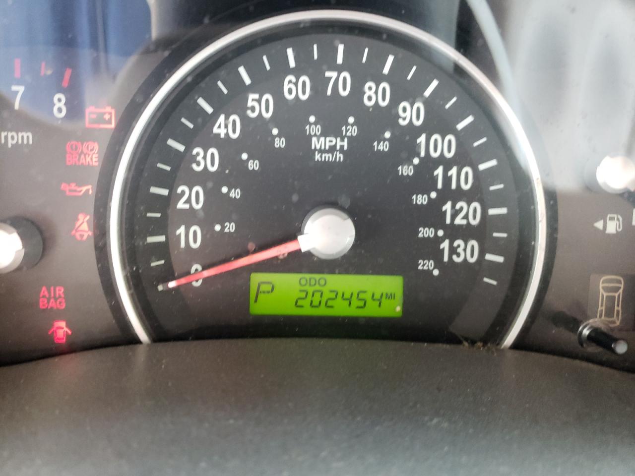 Photo 8 from auction – 2006 KIA SEDONA EX with VIN KNDMB233366080381