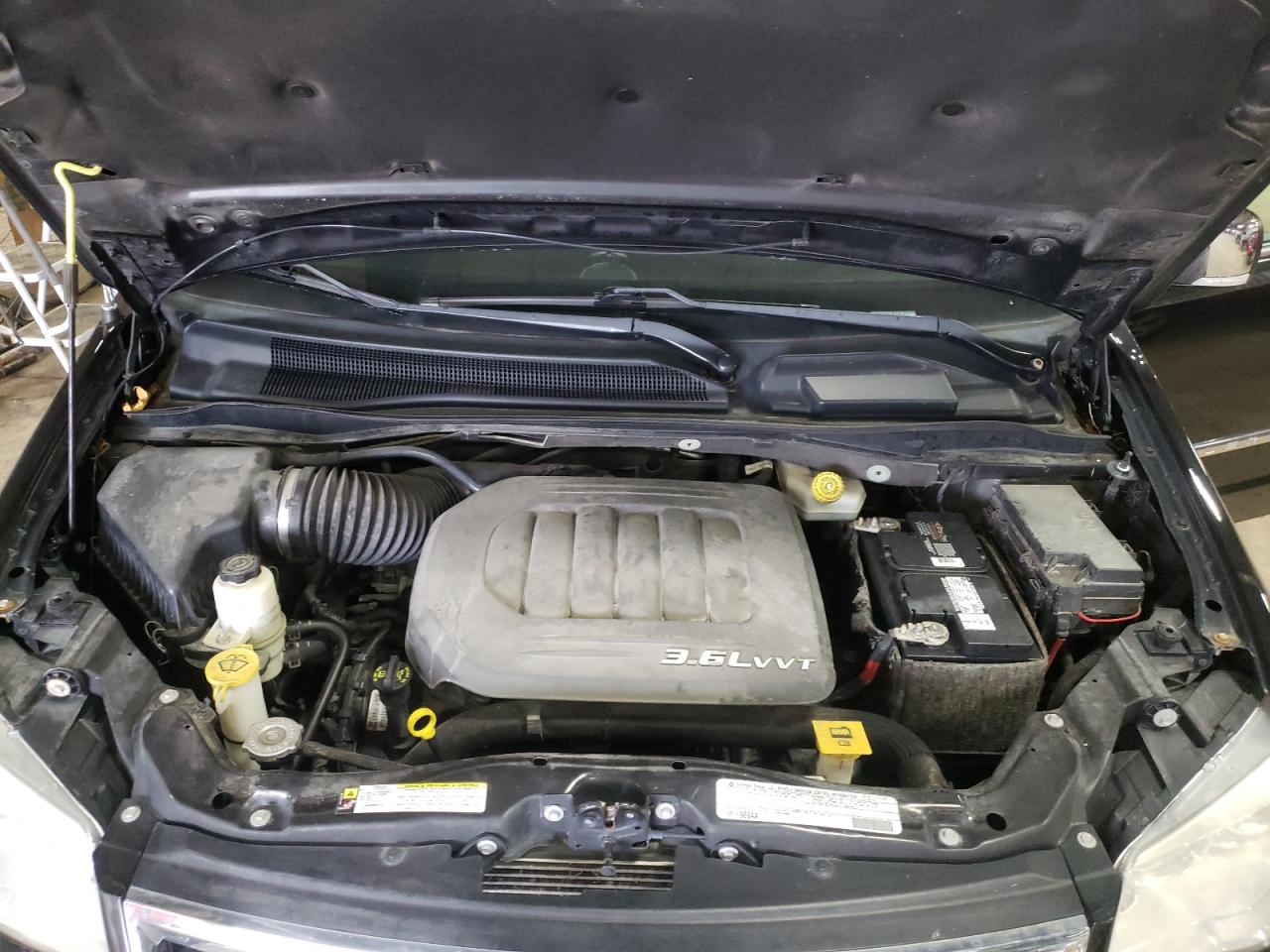 Photo 7 from auction – 2012 CHRYSLER TOWN & COU with VIN 2C4RC1GGXCR337759