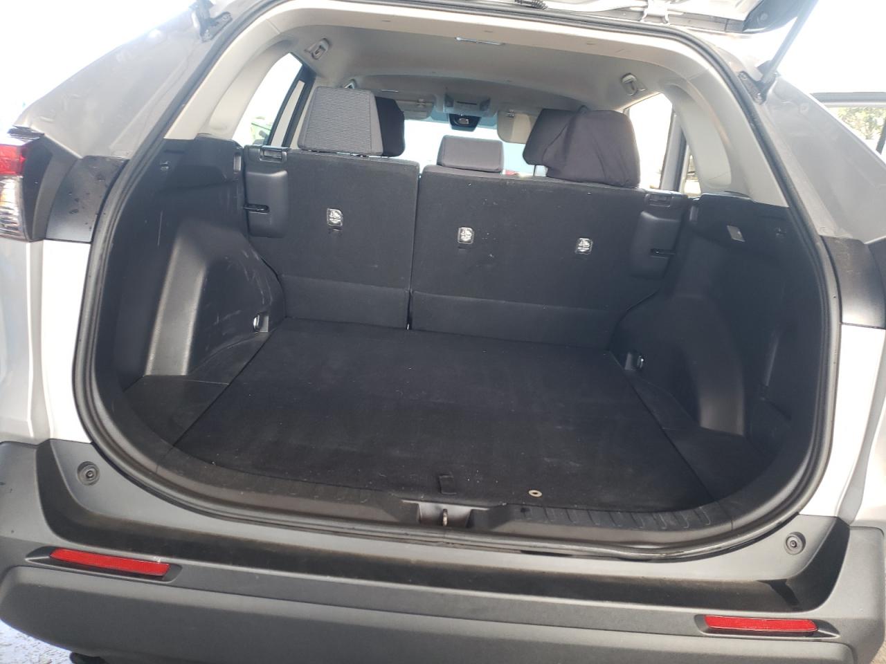 Photo 9 from auction – 2020 TOYOTA RAV4 LE with VIN 2T3H1RFV8LC050587