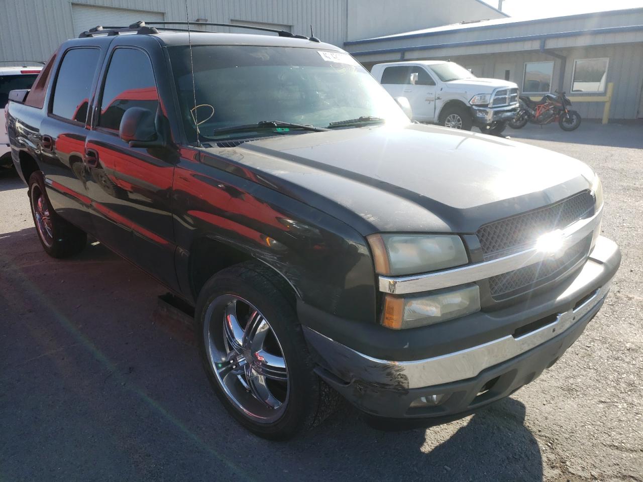 CHEVROLET AVALANCHE 2005 with VIN 3GNEC12Z05G125086 - Photo from auction
