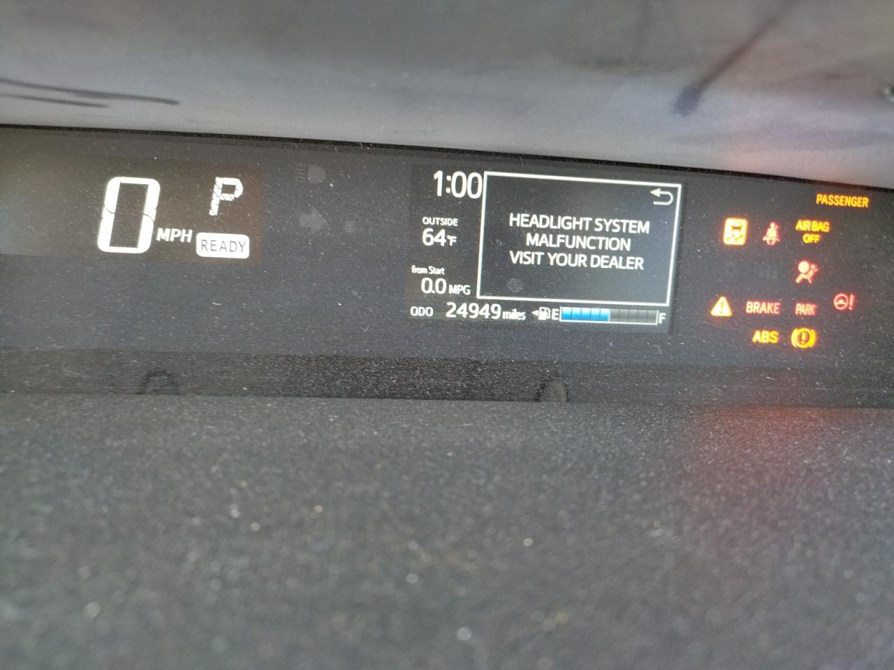 Photo 8 from auction – 2018 TOYOTA PRIUS C with VIN JTDKDTB30J1618484