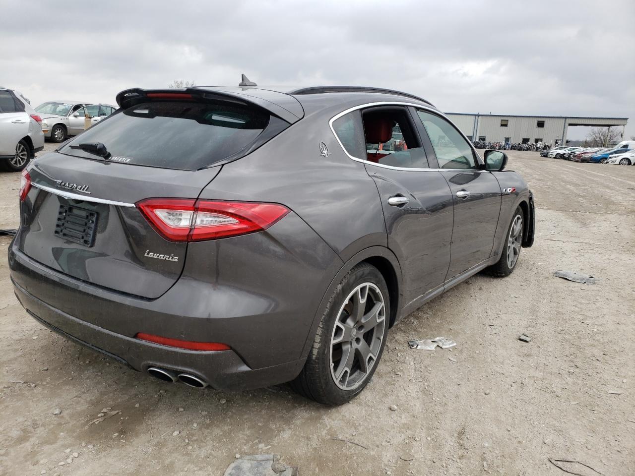 Photo 4 from auction – 2017 MASERATI LEVANTE SP with VIN ZN661XUS2HX217496