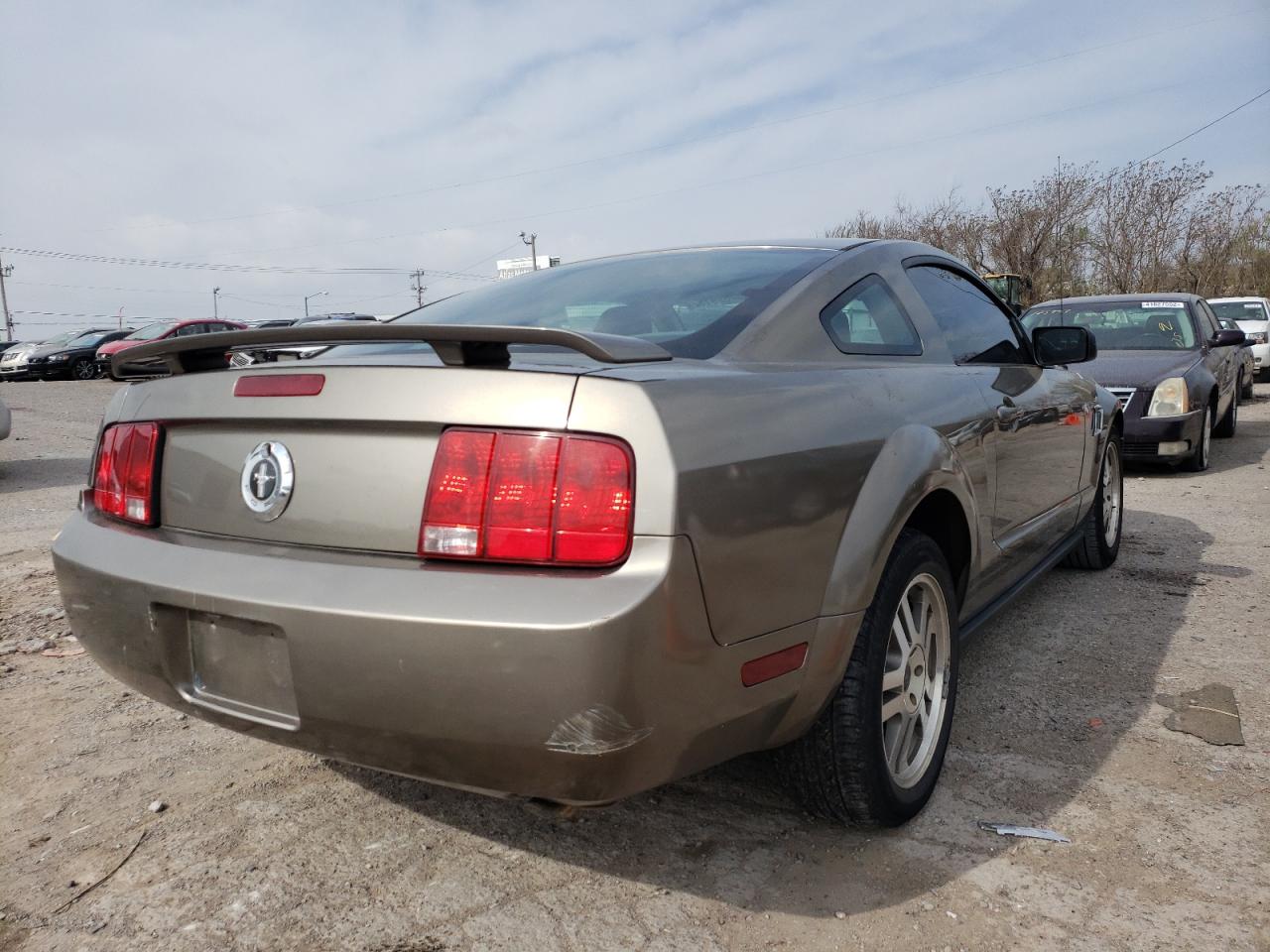 Photo 4 from auction – 2005 FORD MUSTANG with VIN 1ZVFT80N355101309