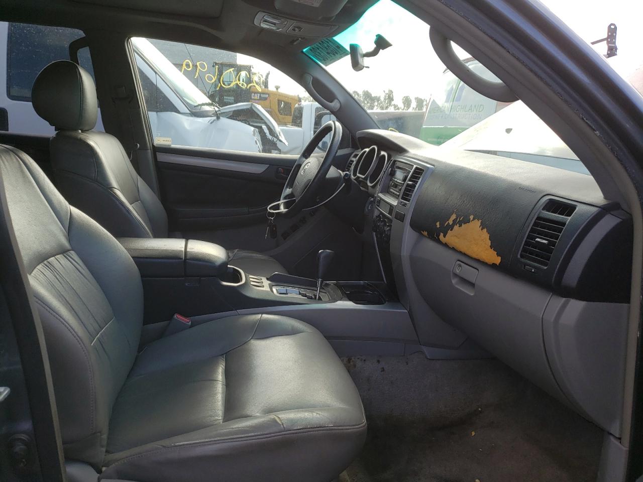 Photo 5 from auction – 2004 TOYOTA 4RUNNER SR with VIN JTEZT14R340015218