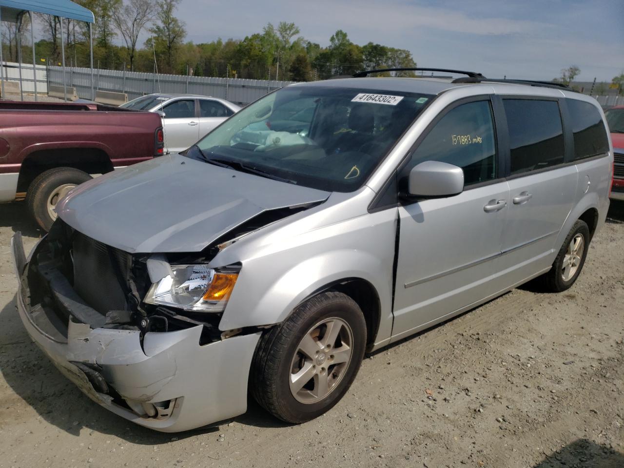 Photo 2 from auction – 2010 DODGE GRAND CARA with VIN 2D4RN5D12AR484580