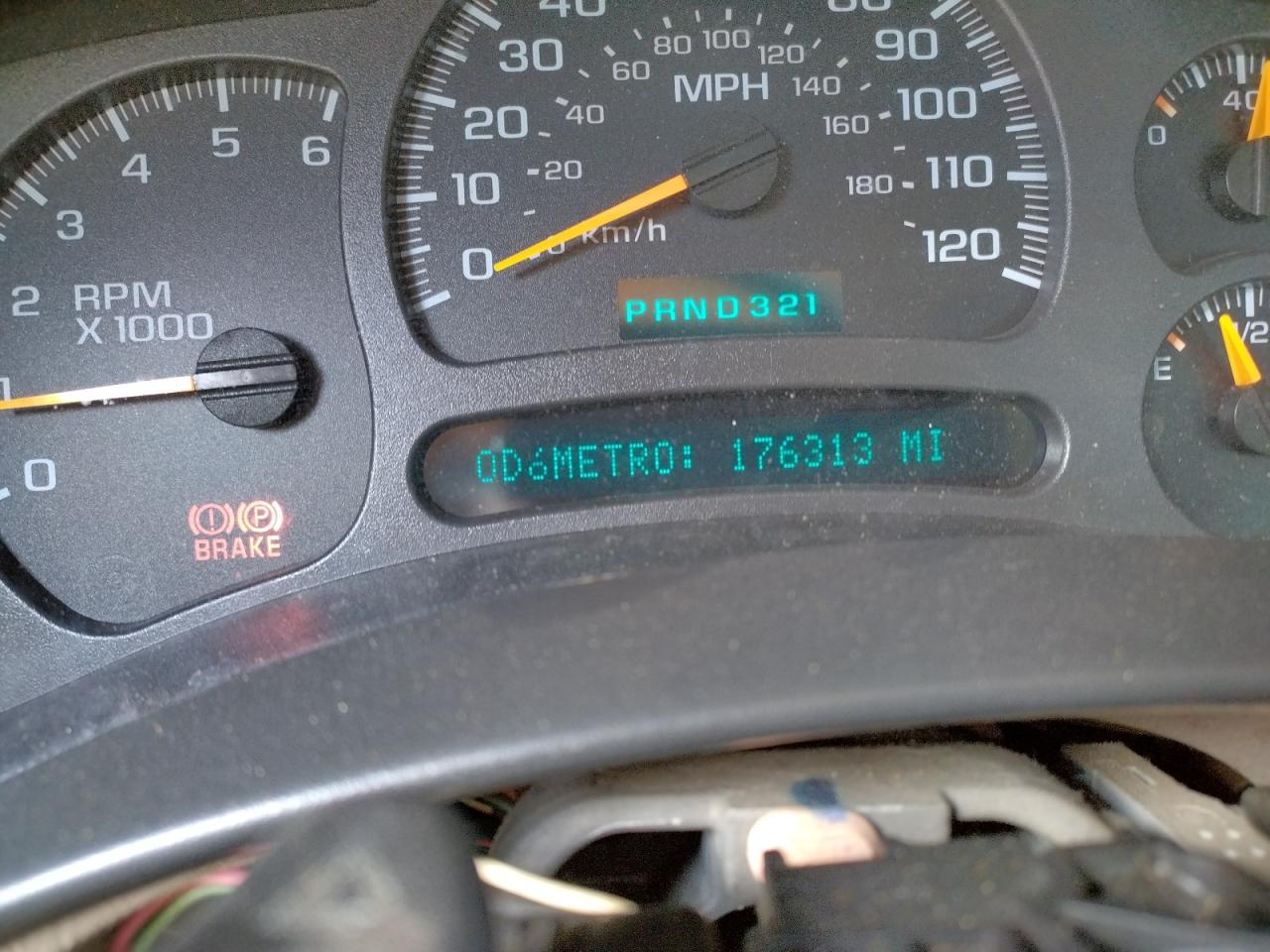Photo 8 from auction – 2004 CHEVROLET SILVERADO with VIN 2GCEC19V141246129