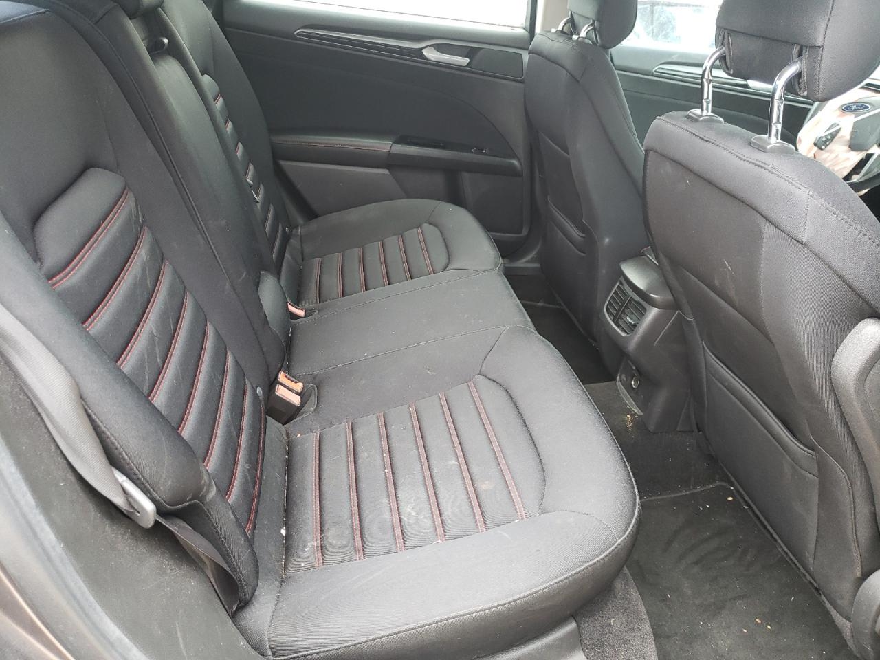 Photo 6 from auction – 2013 FORD FUSION SE with VIN 3FA6P0HR0DR277543