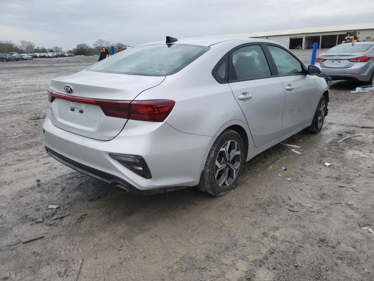 Photo 4 from auction – 2021 KIA FORTE FE with VIN 3KPF24AD3ME301386