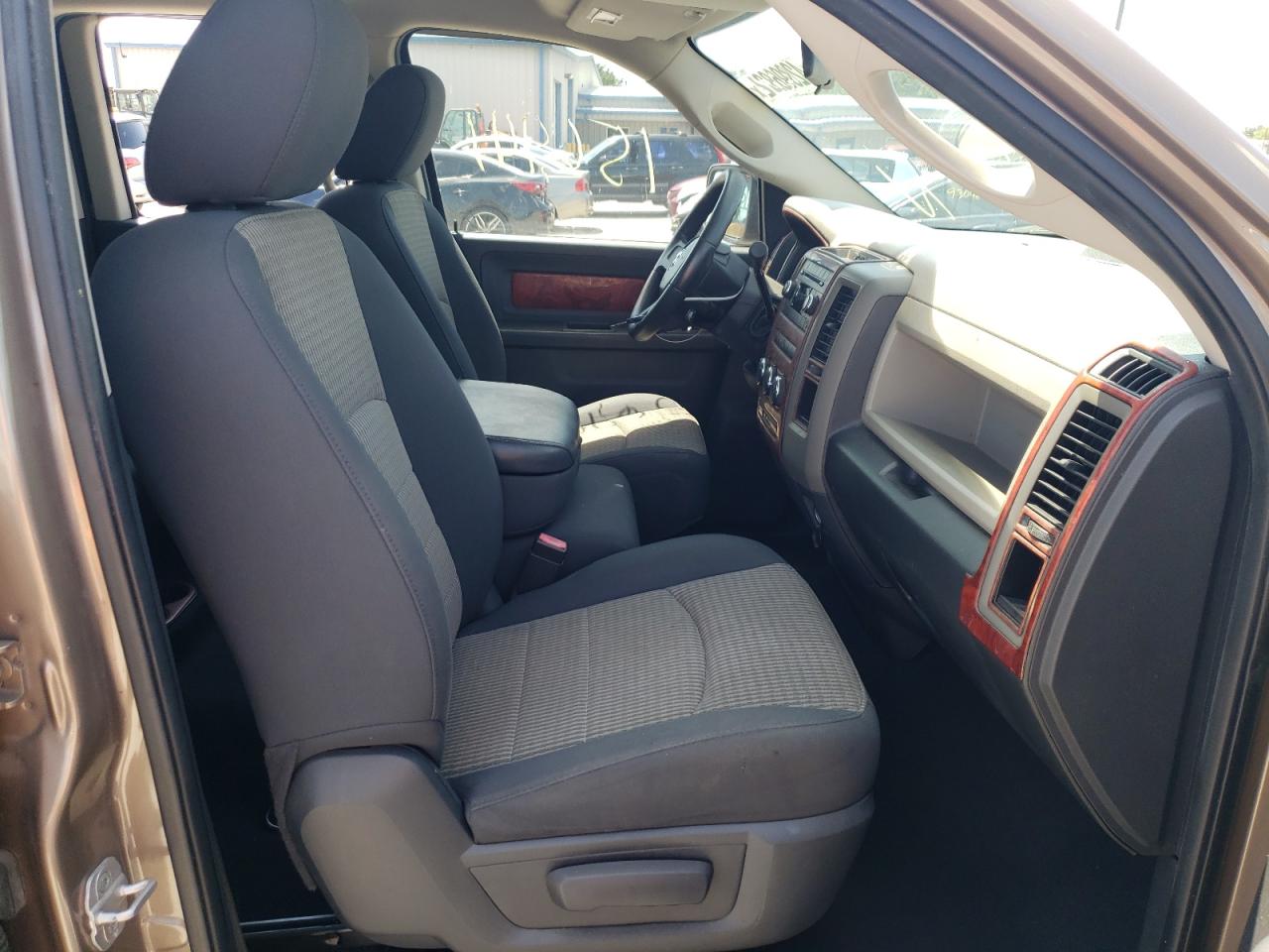Photo 5 from auction – 2010 DODGE RAM 1500 with VIN 1D7RB1GK1AS245271