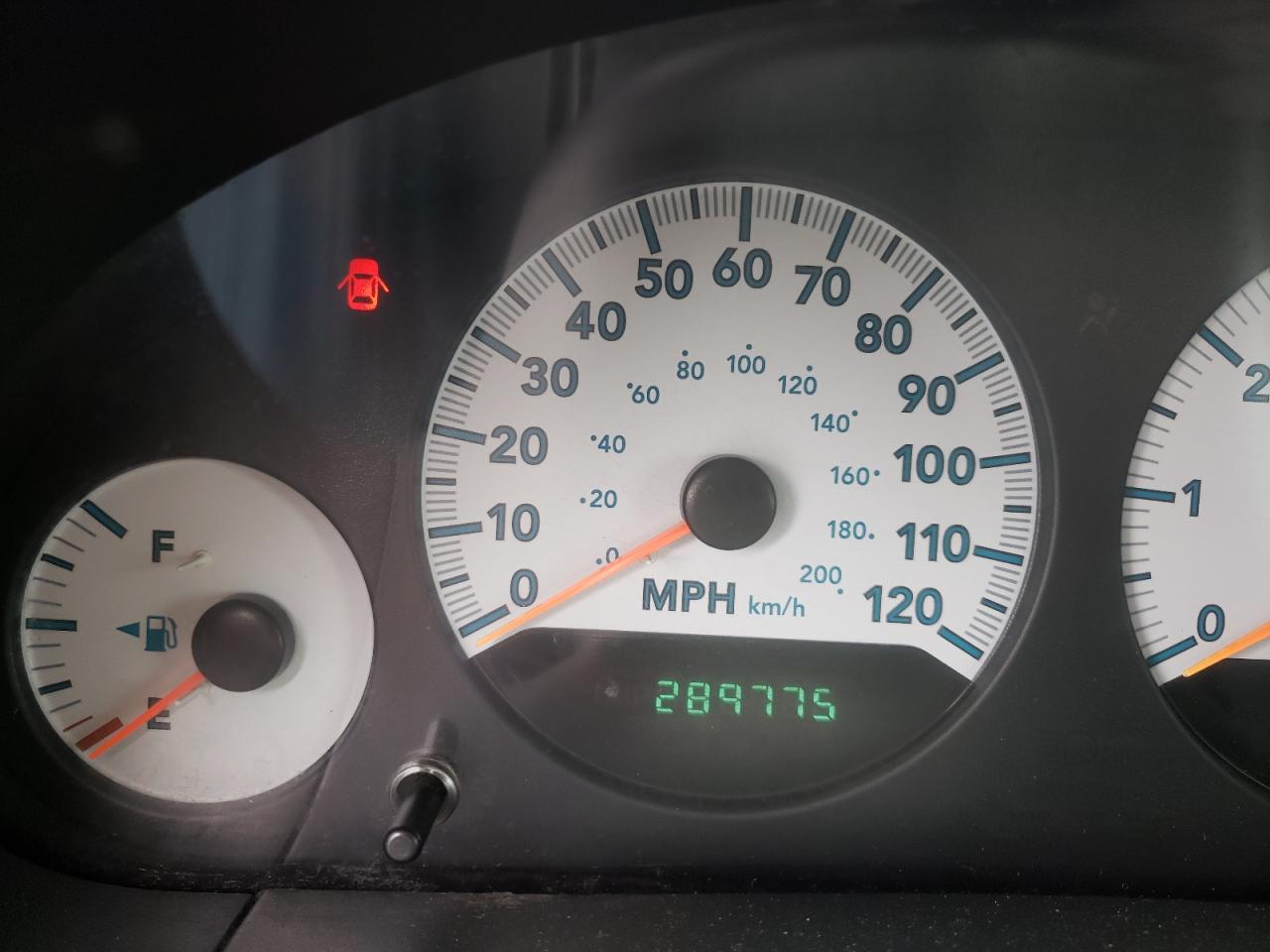 Photo 8 from auction – 2005 DODGE GRAND CARA with VIN 2D4GP44L15R420159