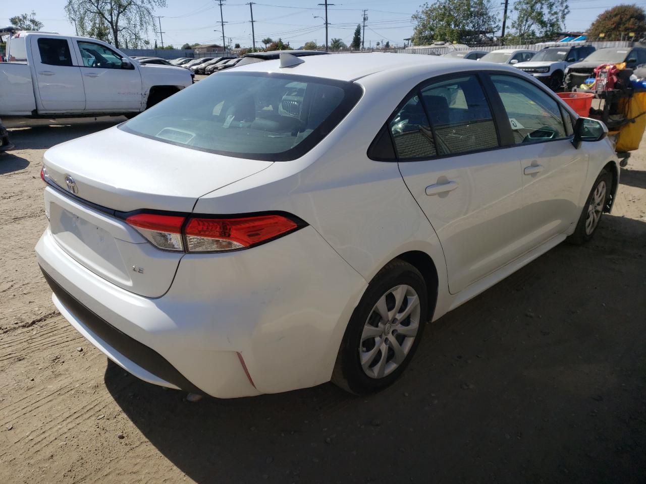 Photo 4 from auction – 2020 TOYOTA COROLLA LE with VIN 5YFEPRAE8LP026100
