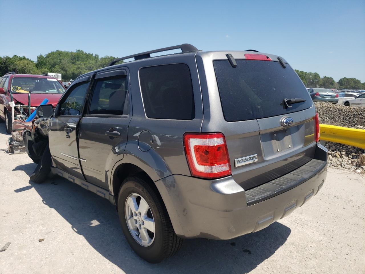 Photo 3 from auction – 2009 FORD ESCAPE XLT with VIN 1FMCU03749KA37298