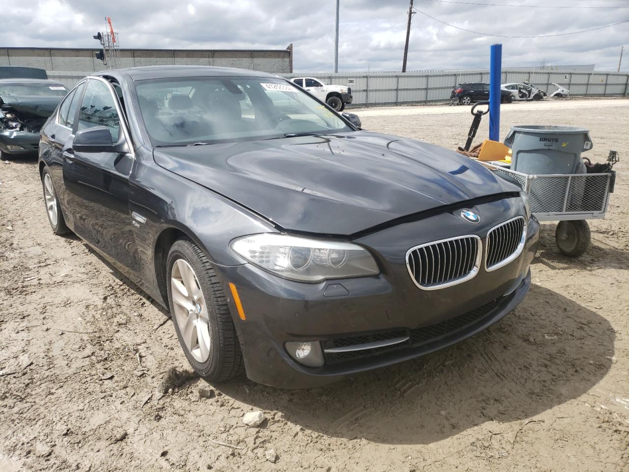 BMW 528 2012 with VIN WBAXH5C59CDW09318 - Photo from auction