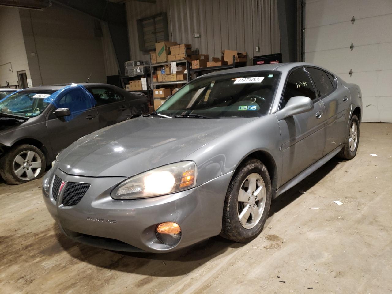 Photo 2 from auction – 2007 PONTIAC GRAND PRIX with VIN 2G2WP552271204816