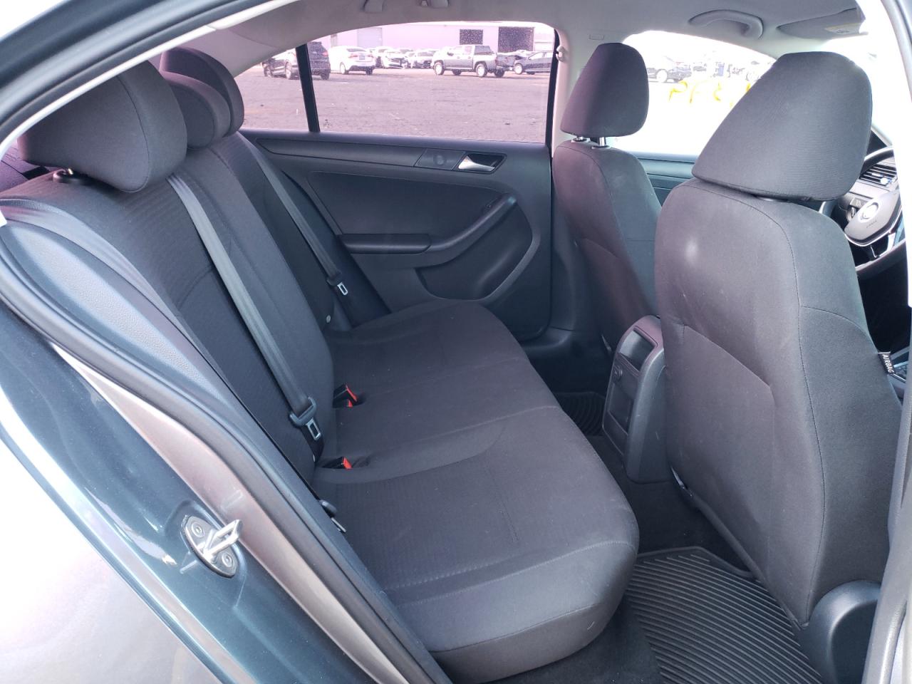 Photo 6 from auction – 2016 VOLKSWAGEN JETTA S with VIN 3VW267AJ3GM327438