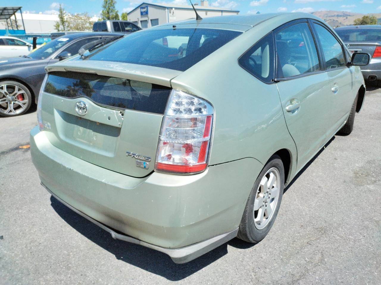 Photo 4 from auction – 2007 TOYOTA PRIUS with VIN JTDKB20U773281062