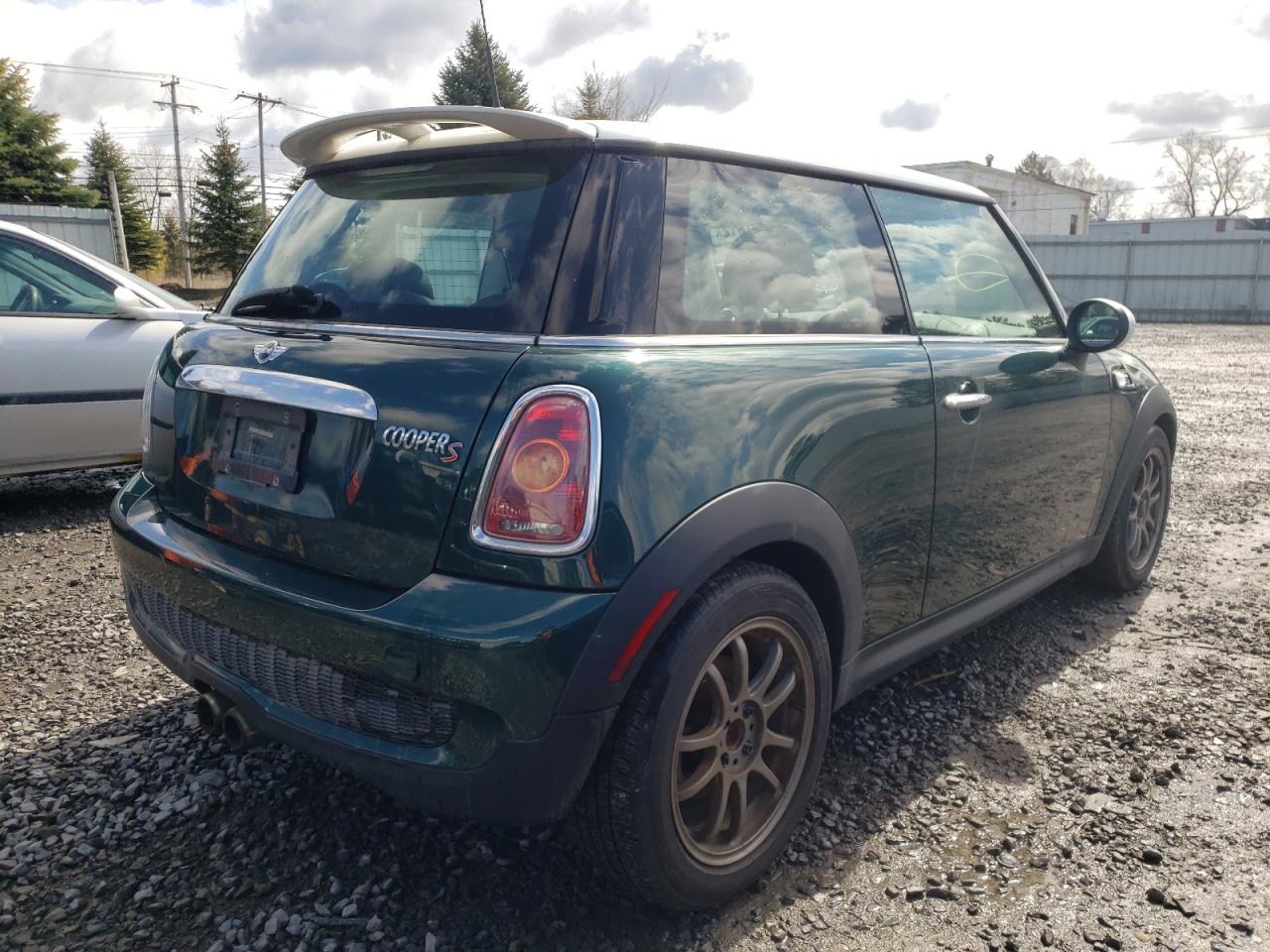 Photo 4 from auction – 2010 MINI COOPER S with VIN WMWMF7C55ATX45355