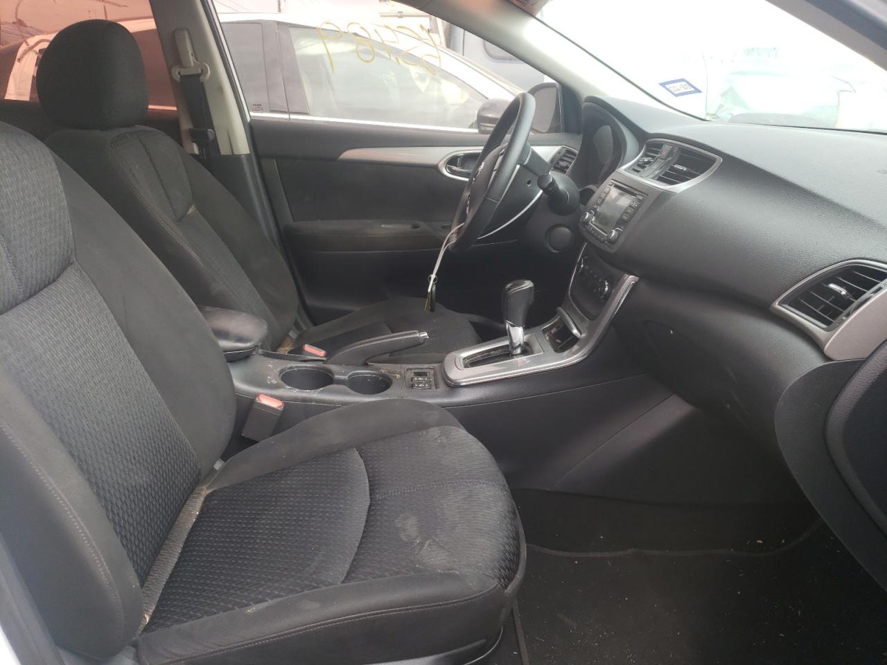Photo 5 from auction – 2015 NISSAN SENTRA S with VIN 3N1AB7AP1FY307925