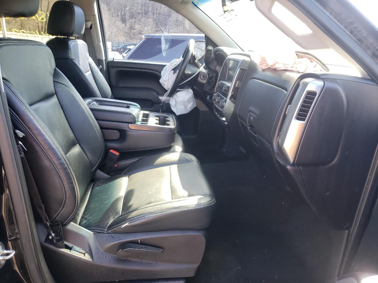Photo 5 from auction – 2016 CHEVROLET SILVERADO with VIN 3GCUKREC1GG347376