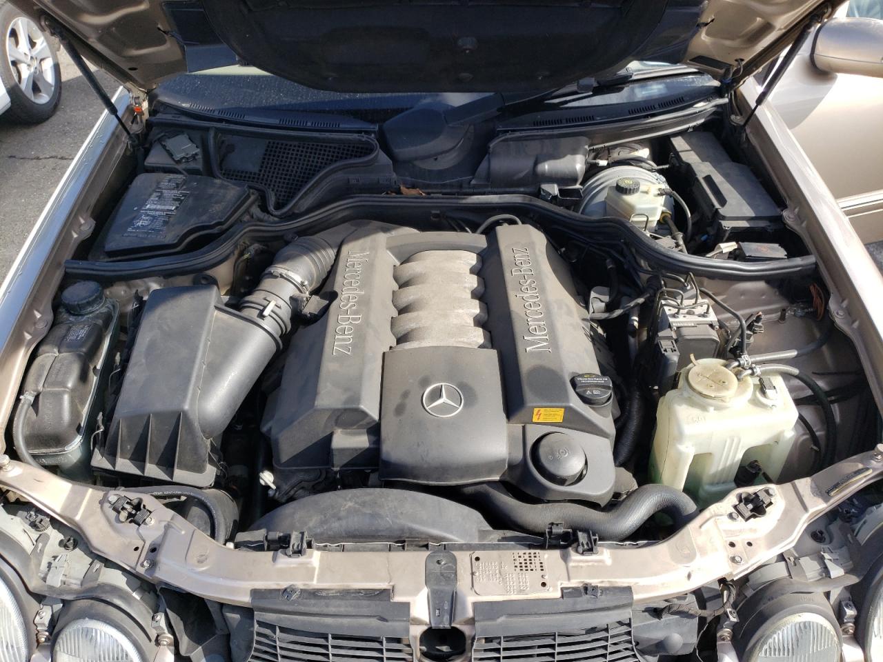 Photo 7 from auction – 2001 MERCEDES-BENZ E 430 with VIN WDBJF70J51B235471