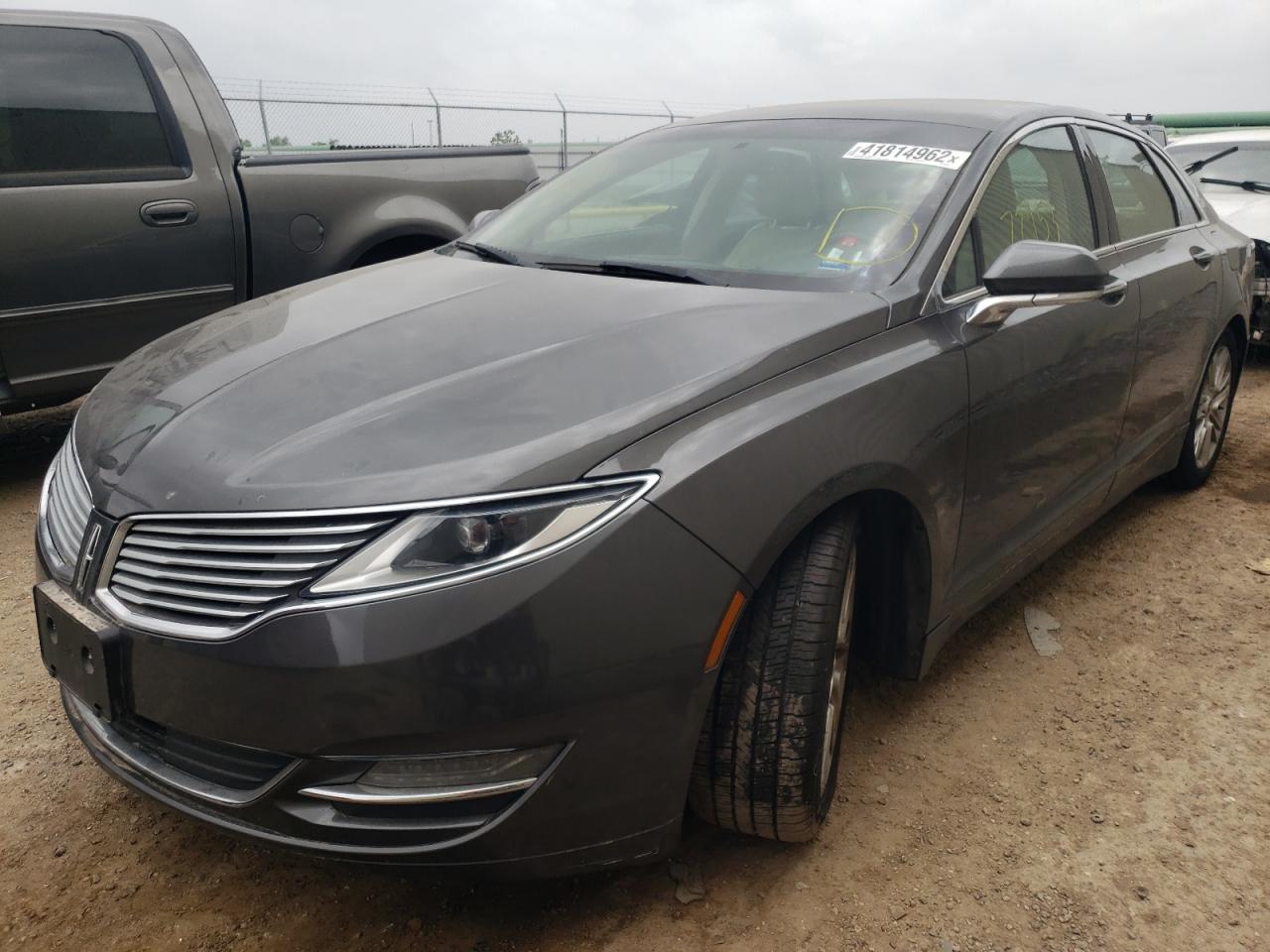 Photo 2 from auction – 2015 LINCOLN MKZ with VIN 3LN6L2G97FR629079