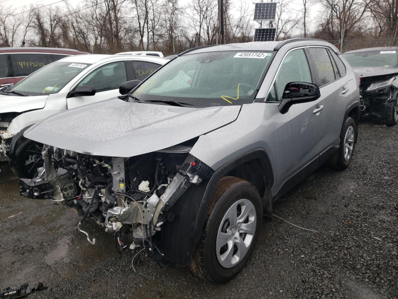 Photo 2 from auction – 2021 TOYOTA RAV4 LE with VIN 2T3F1RFV7MW222194