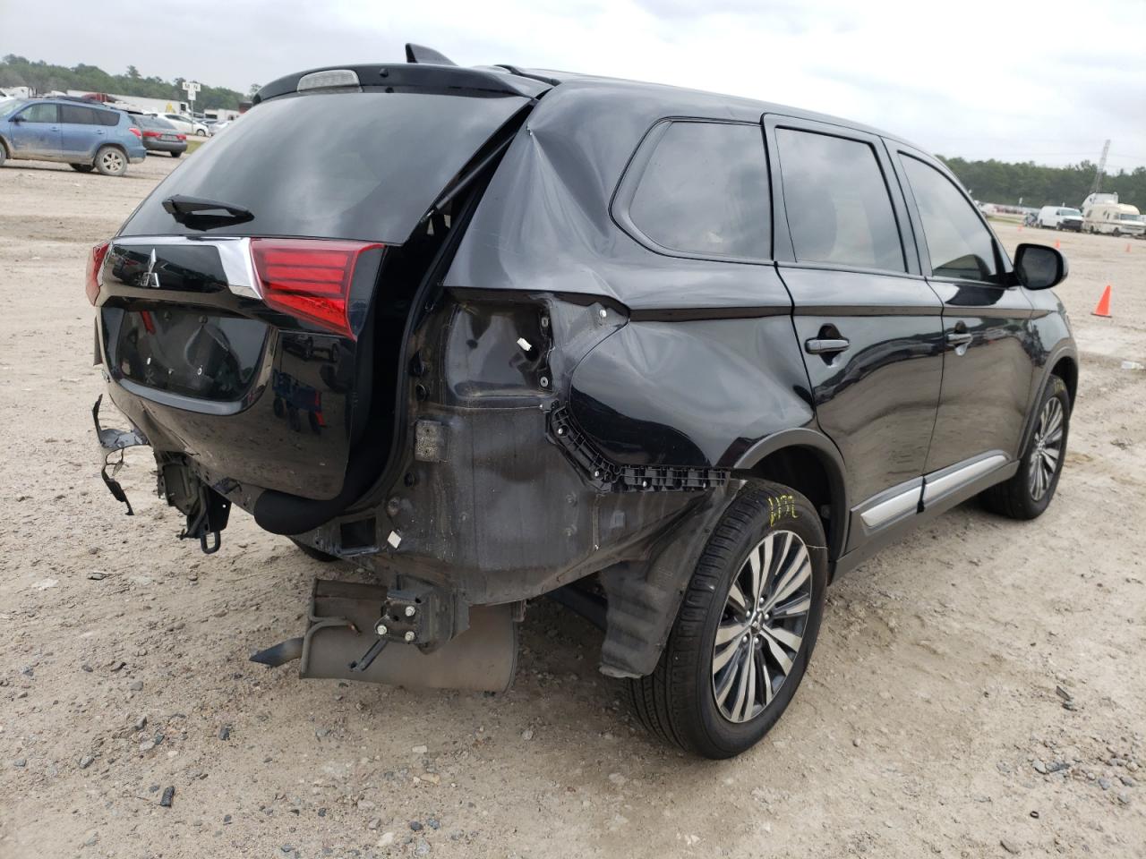 Photo 4 from auction – 2020 MITSUBISHI OUTLANDER with VIN JA4AD2A32LZ016840